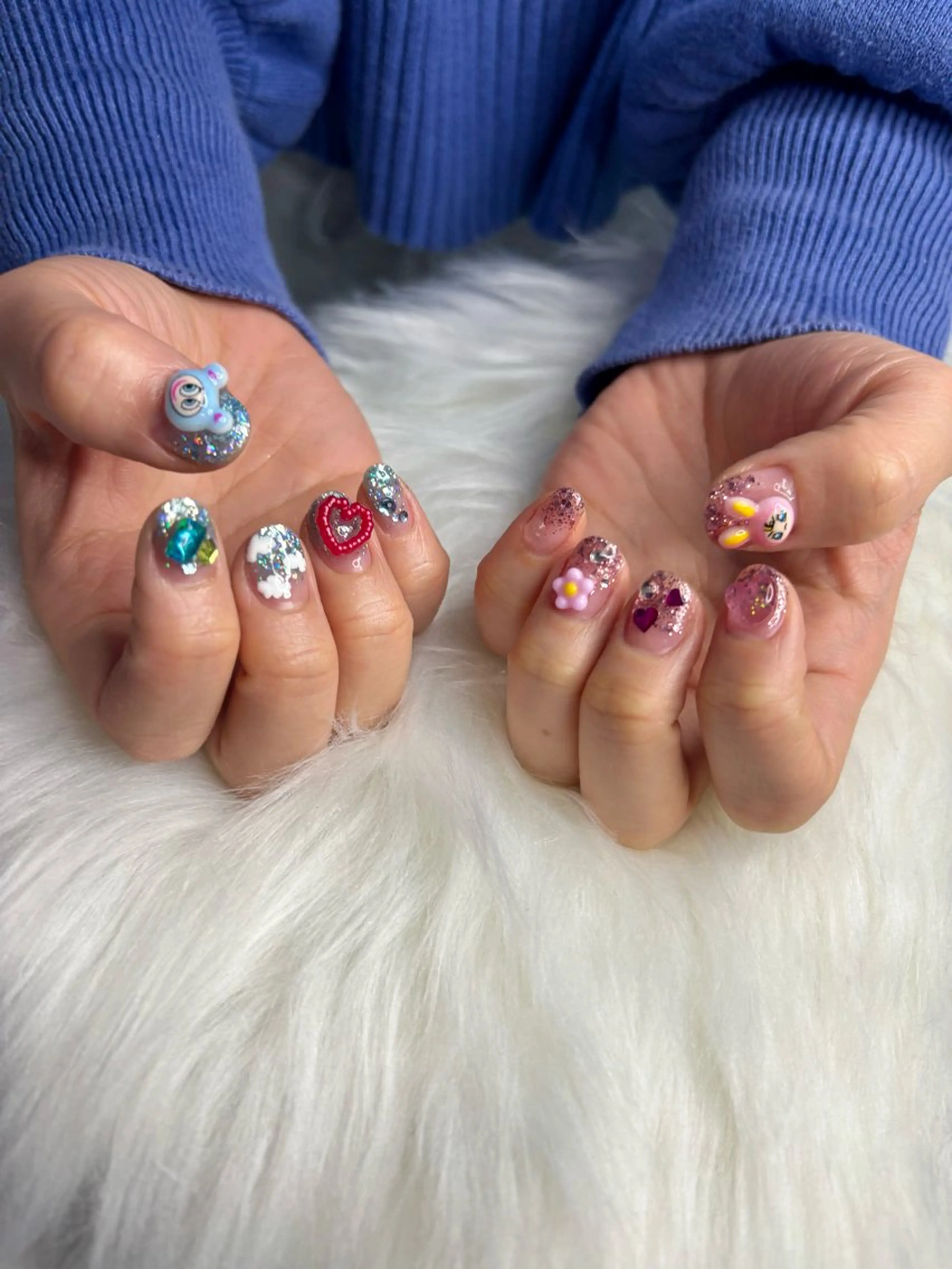 ネイル ブルー ハート キラキラネイル 韓国ネイル ピンク nail room eny.のネイルデザイン