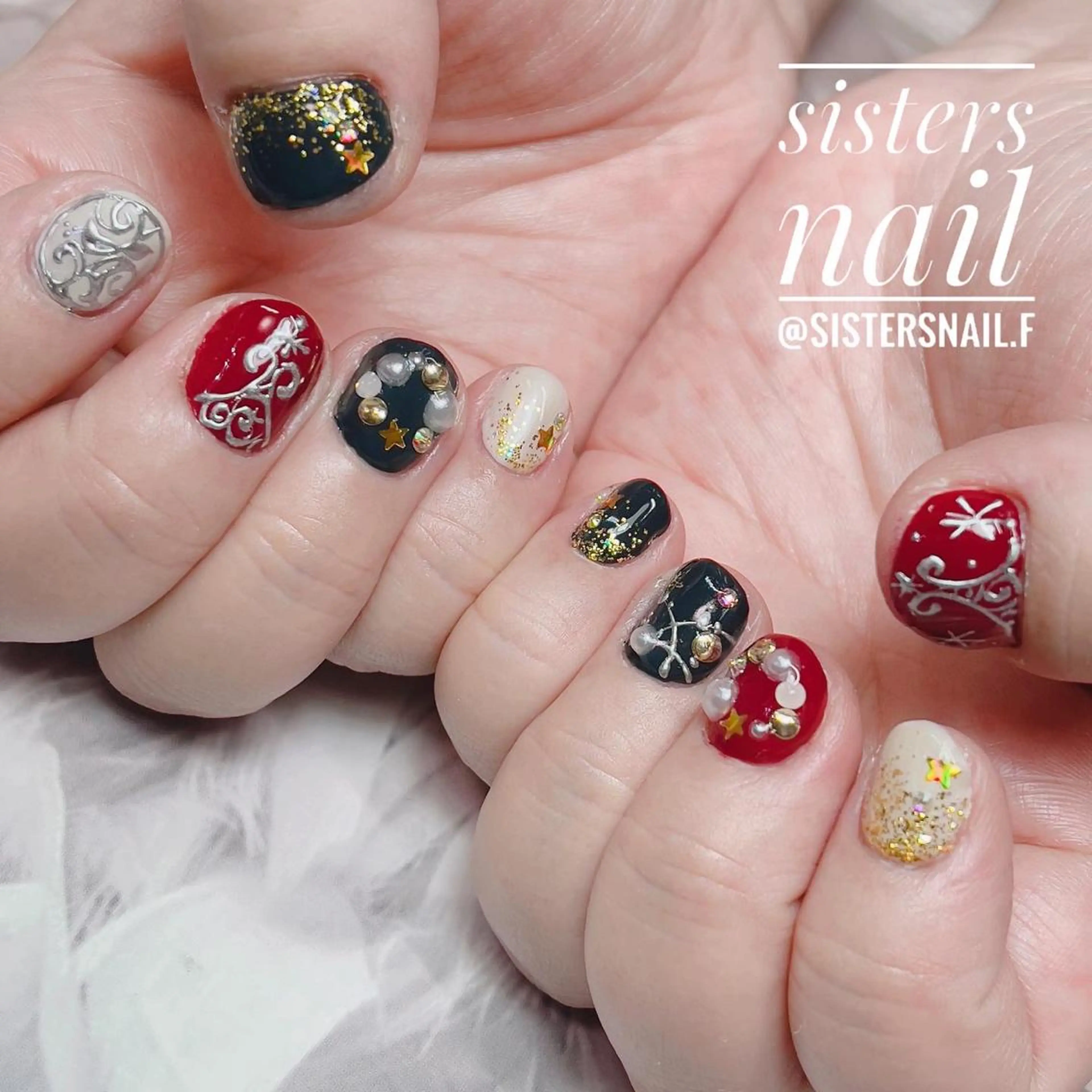 ネイル アートネイル ホログラムネイル キラキラネイル ホワイト 冬ネイル sisters nail.fのネイルデザイン