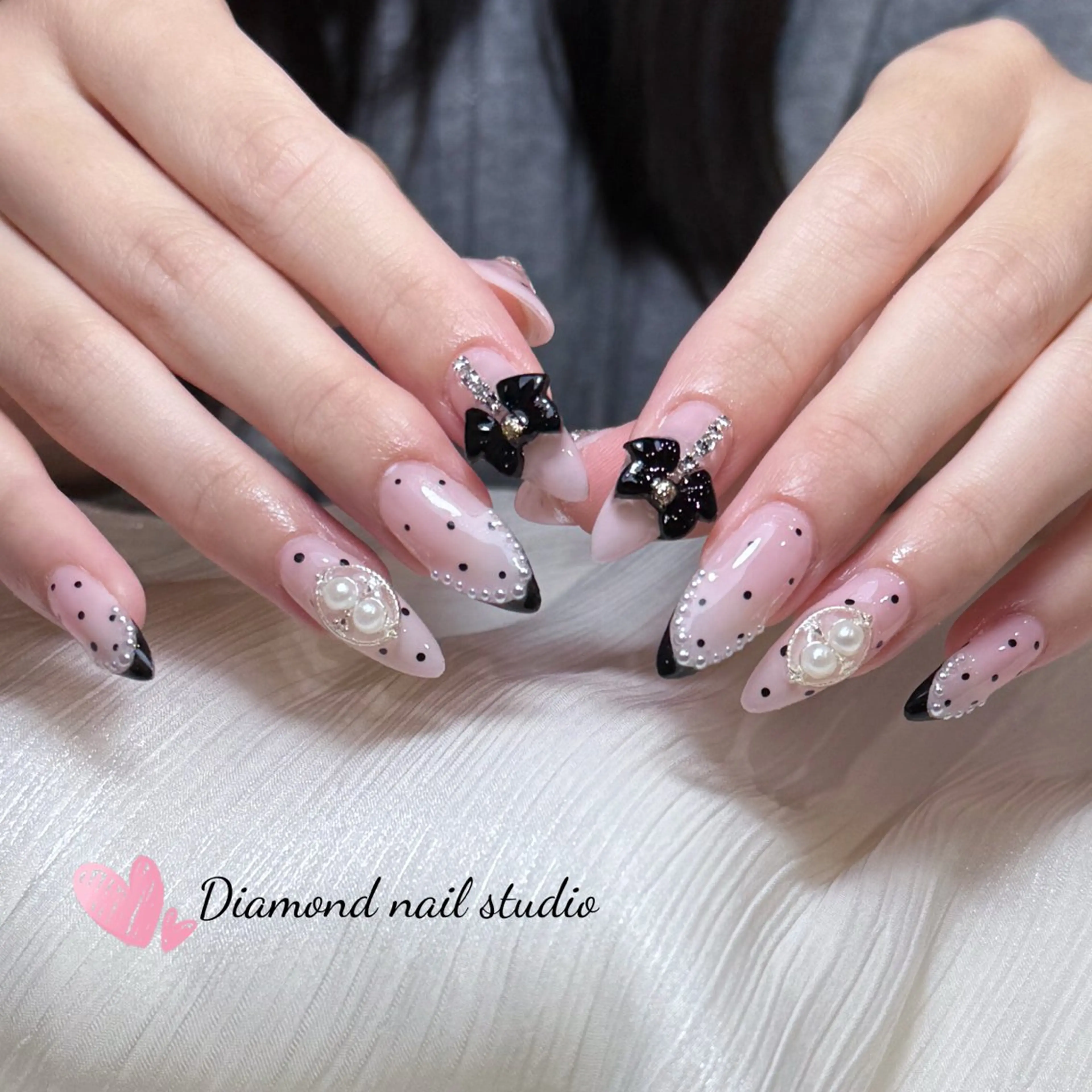 ネイル アートネイル オーロラネイル フラッシュネイル ガーリー キラキラネイル ハンドネイル DIAMOND NAILMANAMIのネイルデザイン