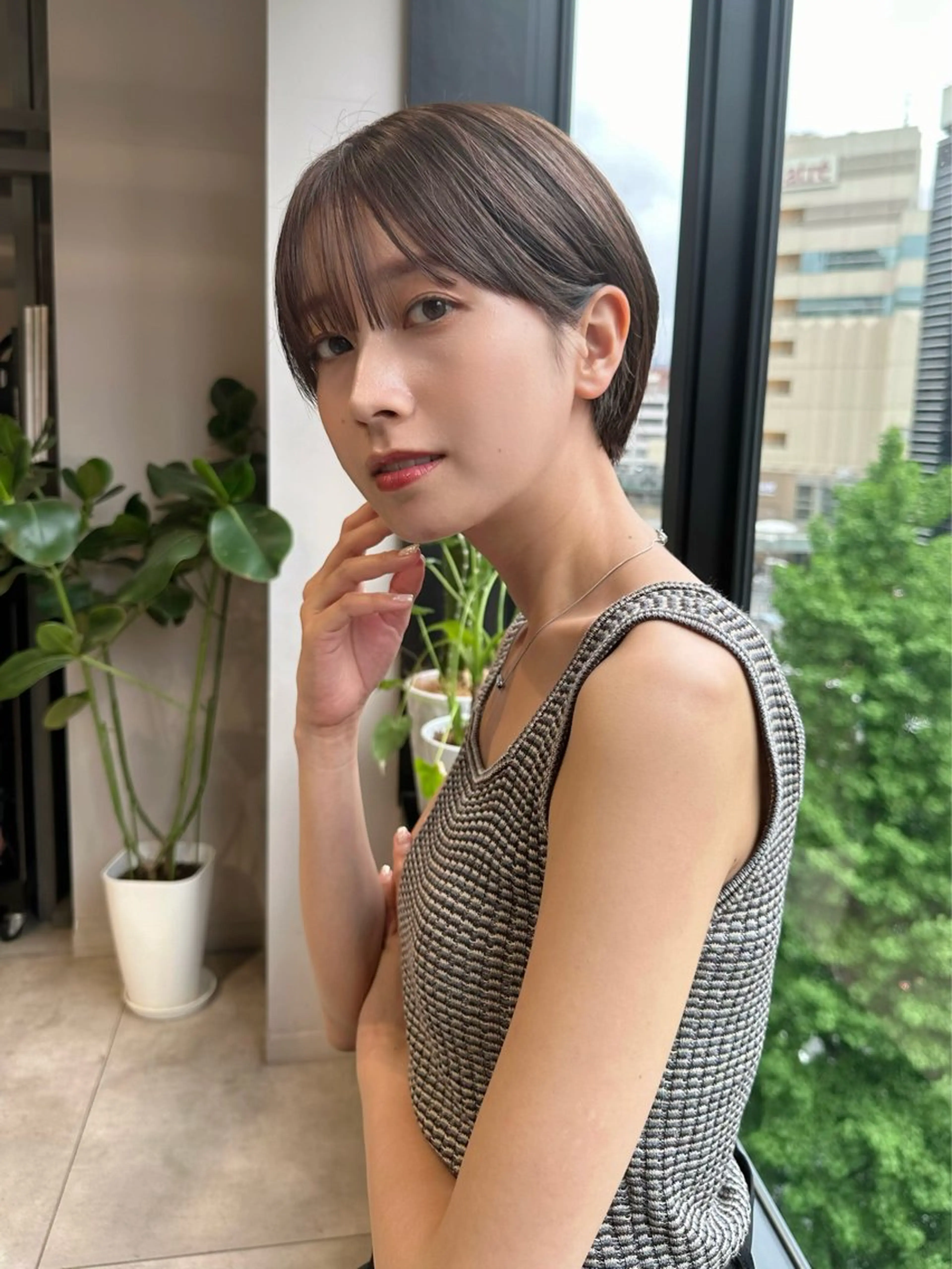 ショート カラー ハイライトカラー インナーカラー ハイライト 髪質改善 レイヤーカット カット ヘアカラー トリートメント 透明感カラー/ボブ /佐藤伶のヘアスタイル