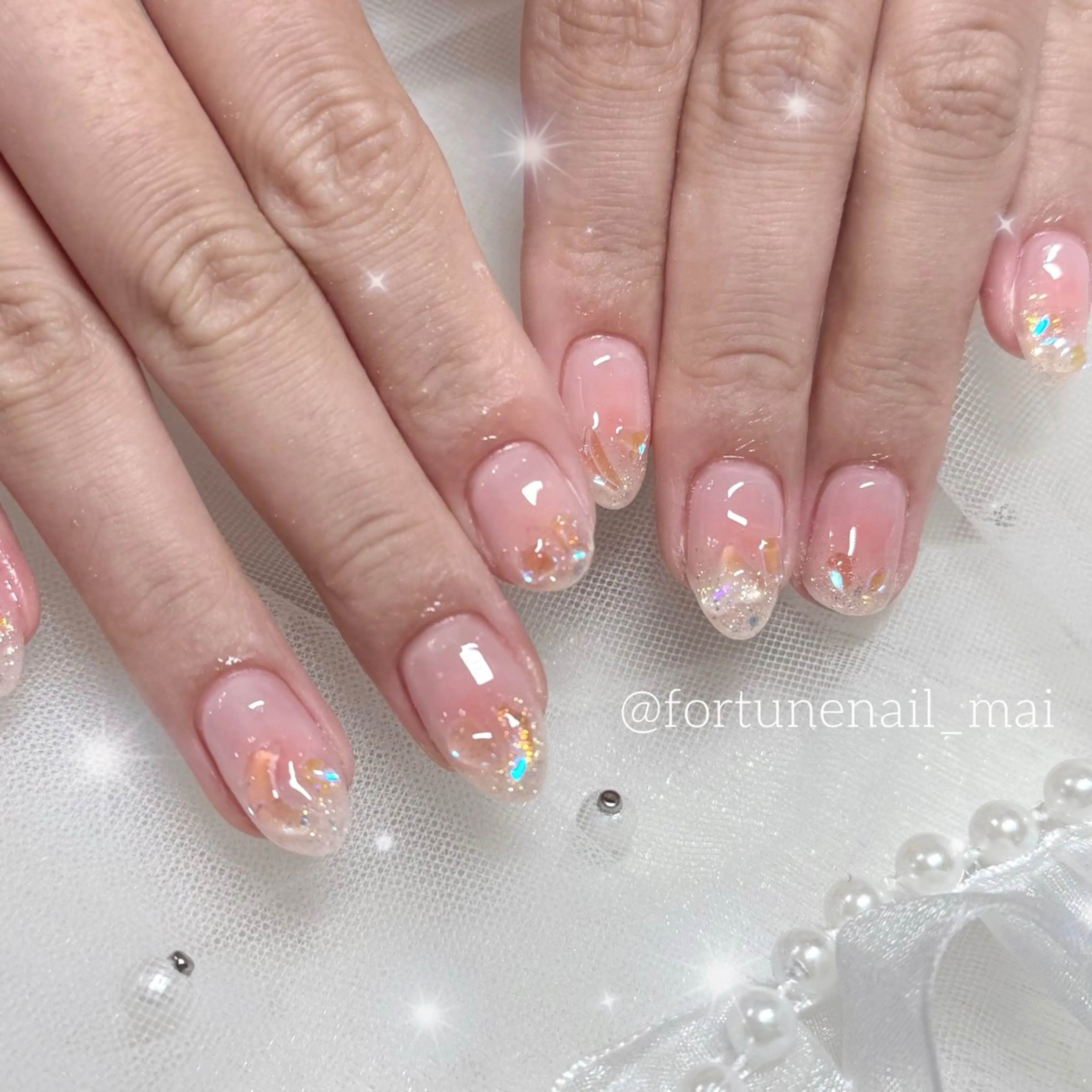 ネイル チークネイル 氷ネイル・うるうるネイル ハンドネイル 🎀Mai 🎀最短1/12🈳のネイルデザイン