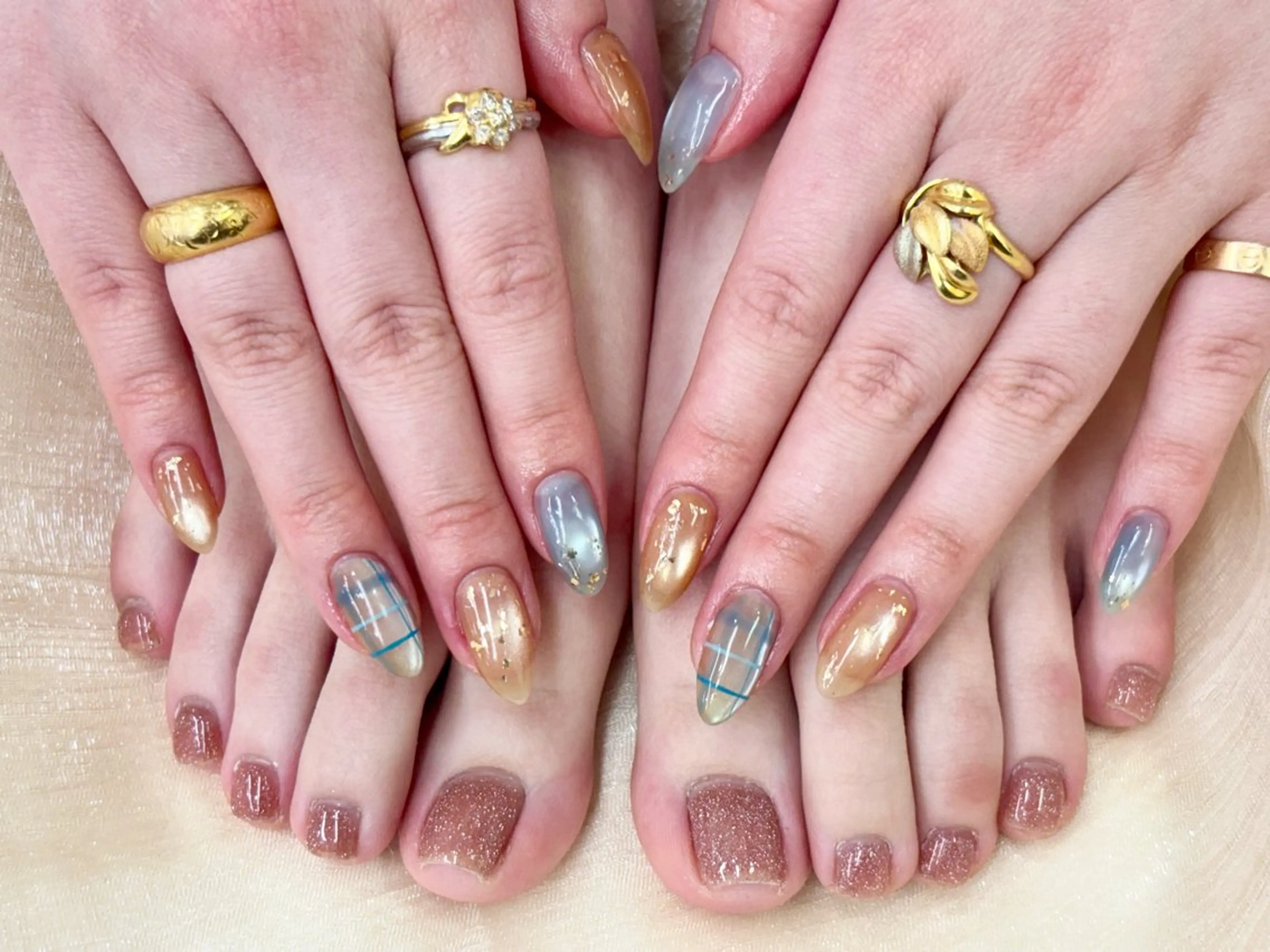 ネイル フットネイル マグネットネイル ニュアンスネイル 春ネイル ハンドネイル フットネイル ハンドケア ETE LUNA NAILのネイルデザイン