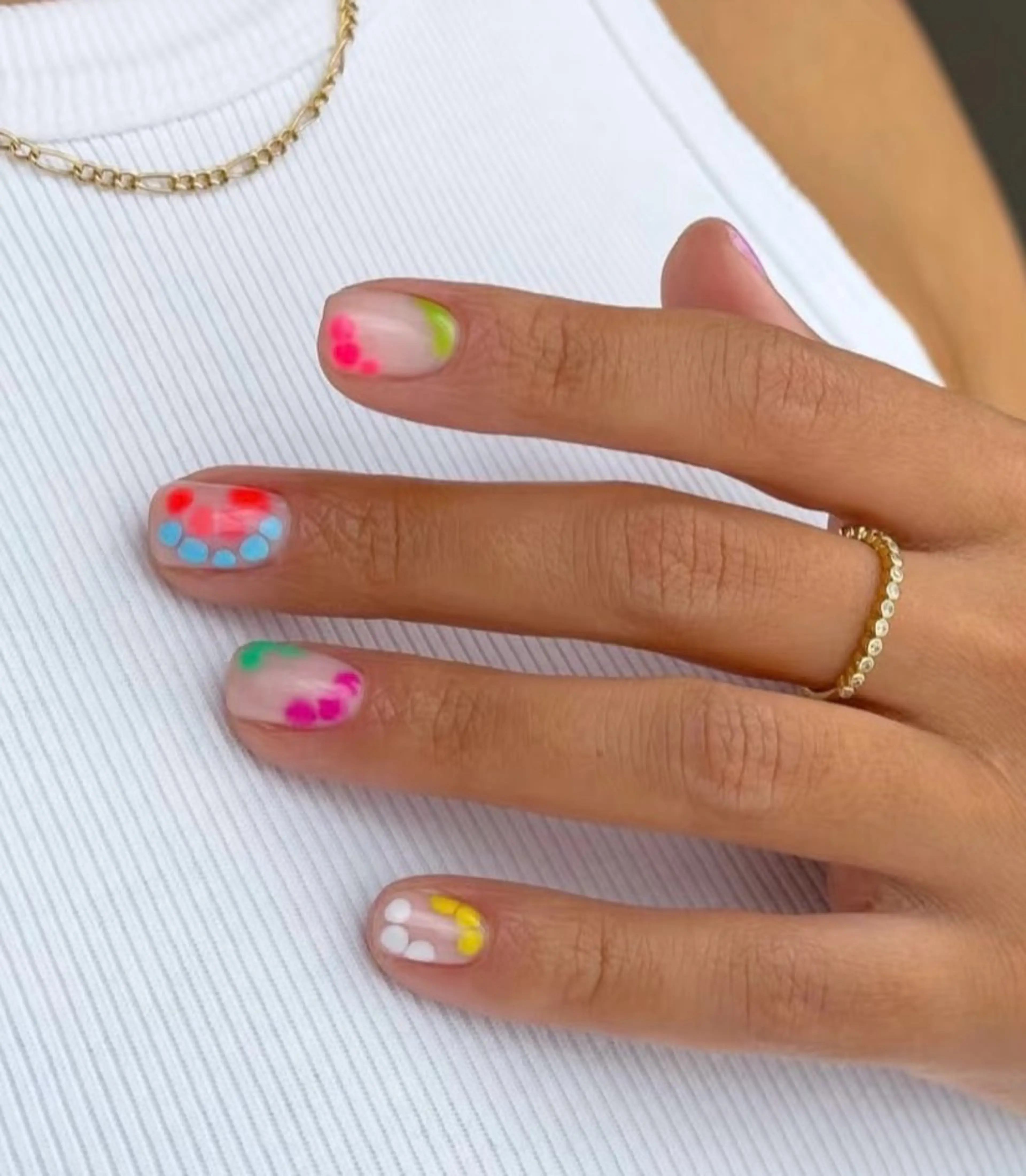 ネイル 高木 維麗絲のネイルデザイン