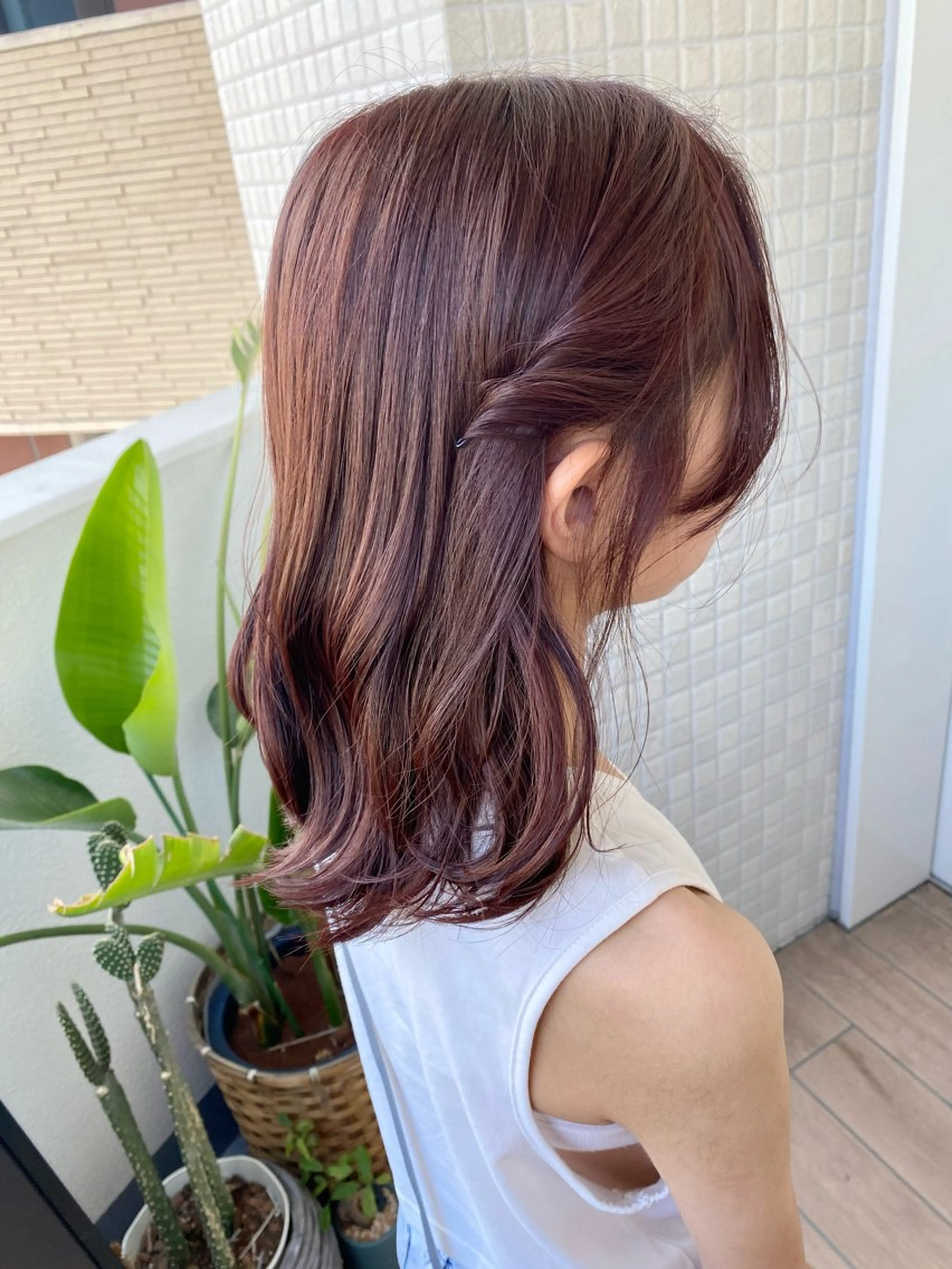 カラー 透けるベージュ/ 艶カラー♡のヘアスタイル