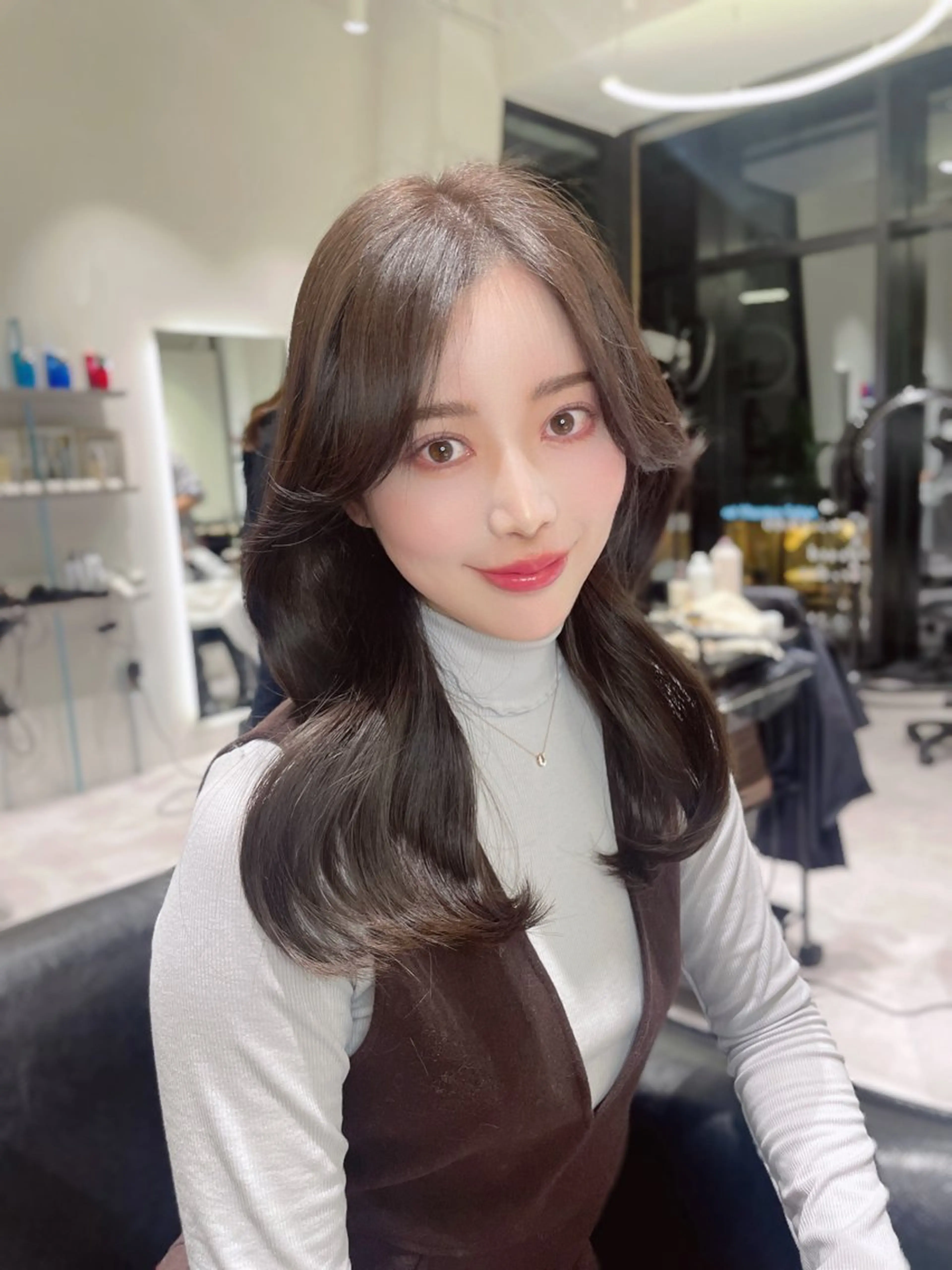 ミディアム カラー アッシュ アッシュグレー アッシュグレージュ グレージュ 髪質改善 カット ヘアカラー トリートメント 寺島 圭人のヘアスタイル