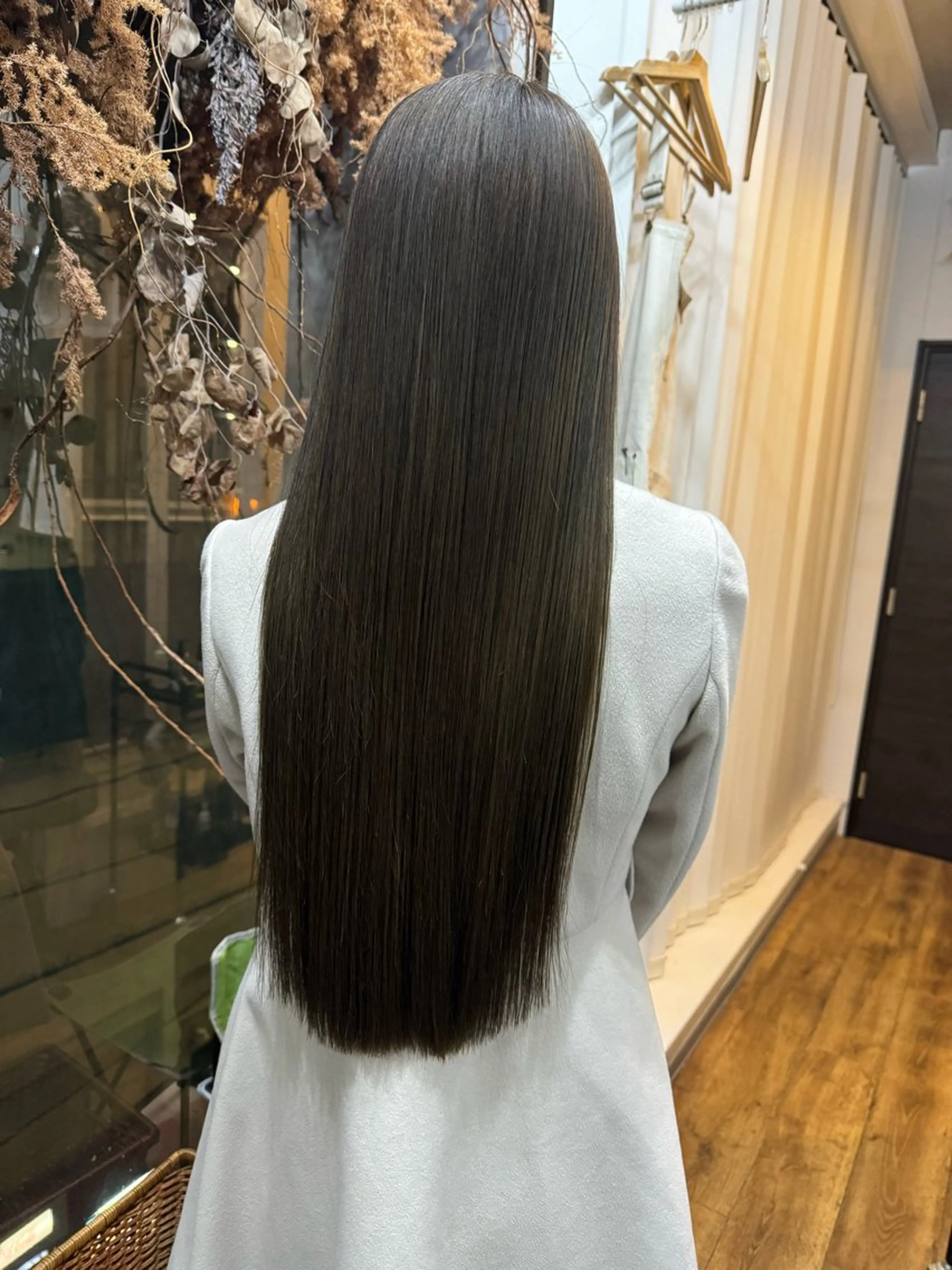 ロング カラー カット ヘアカラー トリートメント 椎葉 祐也のヘアスタイル