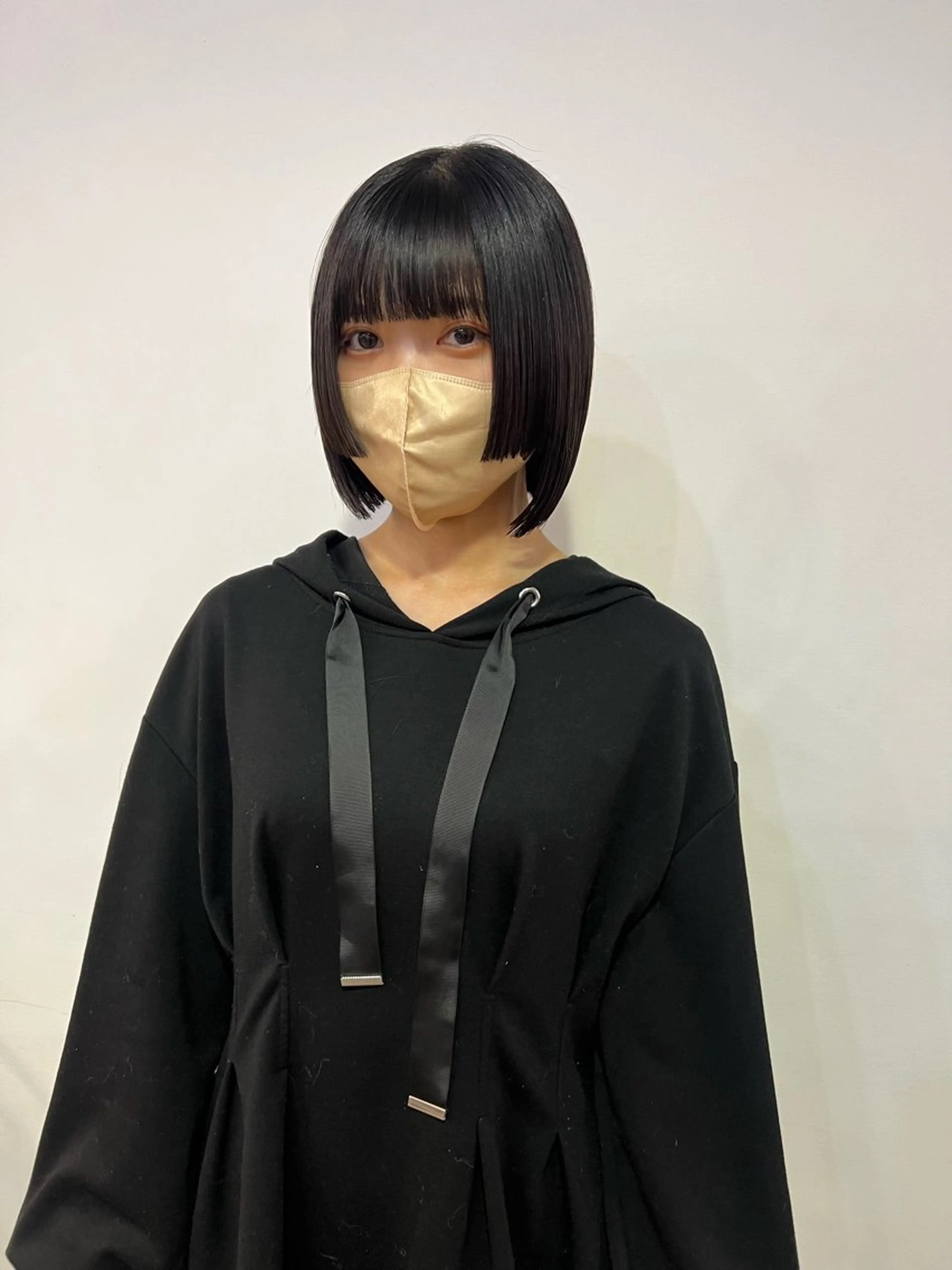 ショート ボブ 姫カット 切りっぱなしボブ/ ブリーチカラー/大塚のヘアスタイル