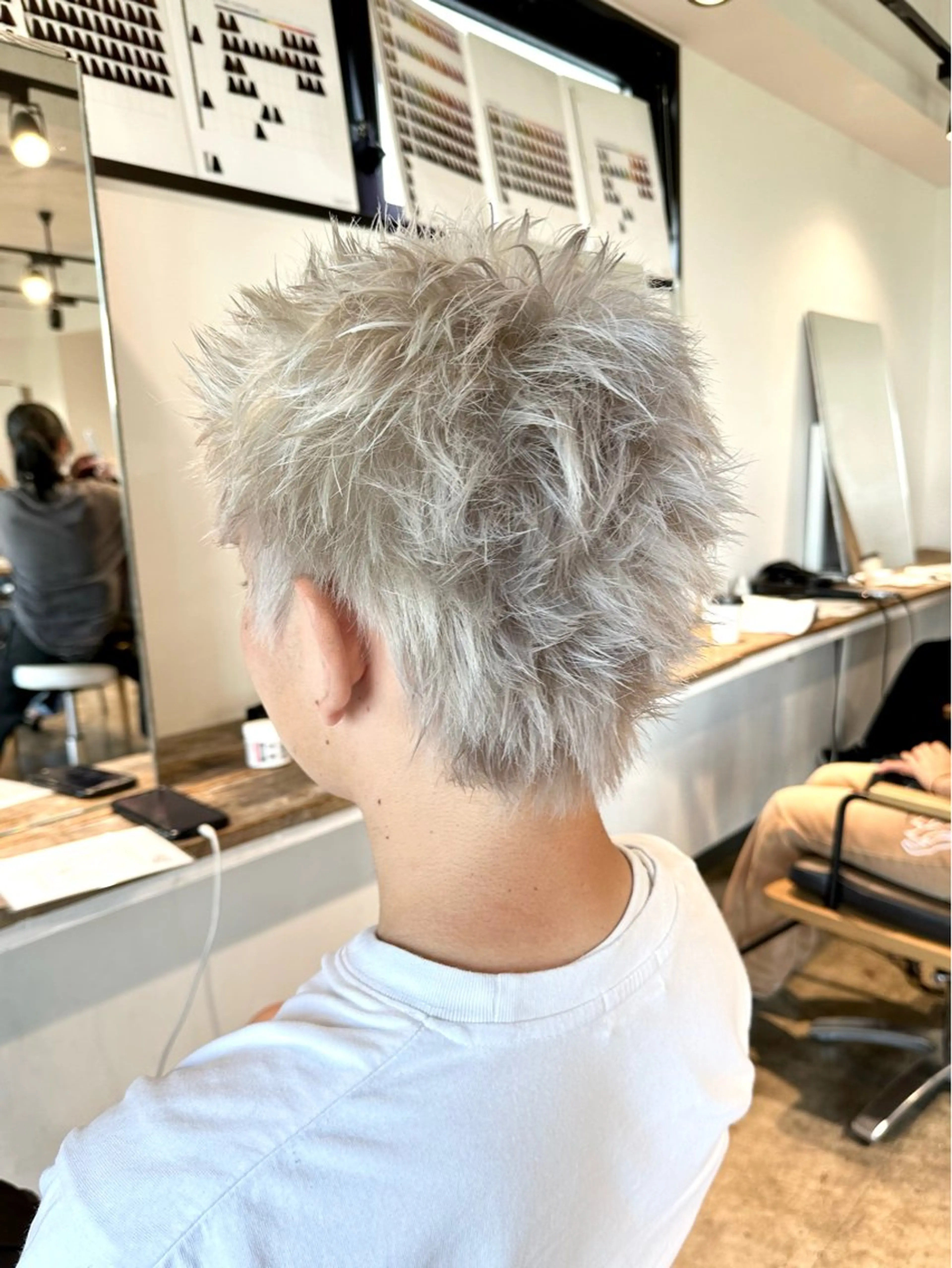 カラー メンズ メンズハイトーン メンズパーマ スパイキーショート ハイトーンカラー シルバー カット ヘアカラー トリートメント 骨格補正施術/メンズ 専門美容師/YUYAのヘアスタイル