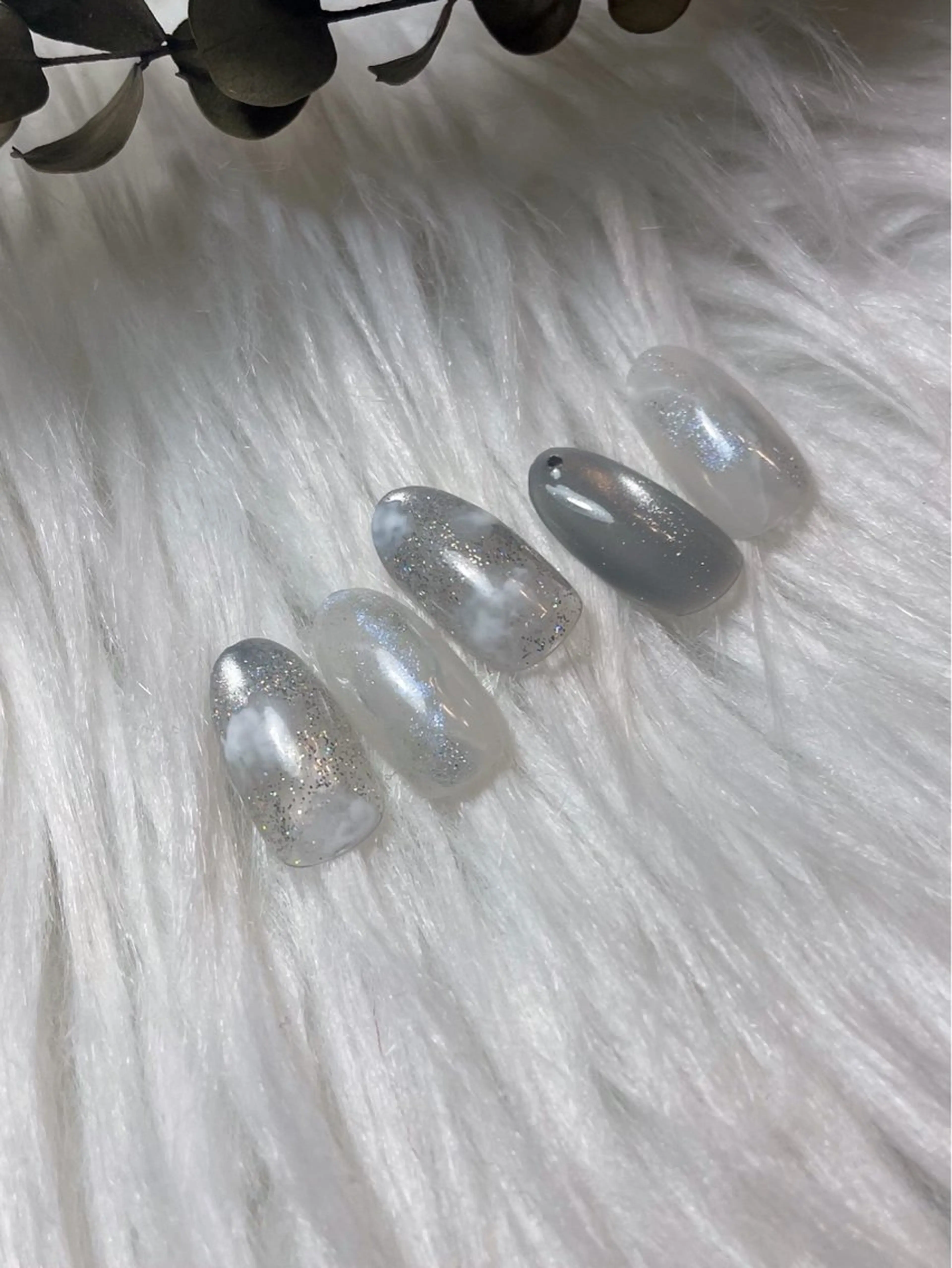 ネイル ブルー キラキラネイル 韓国ネイル マグネットネイル シンプルネイル ハンドネイル timtam --sakiのネイルデザイン