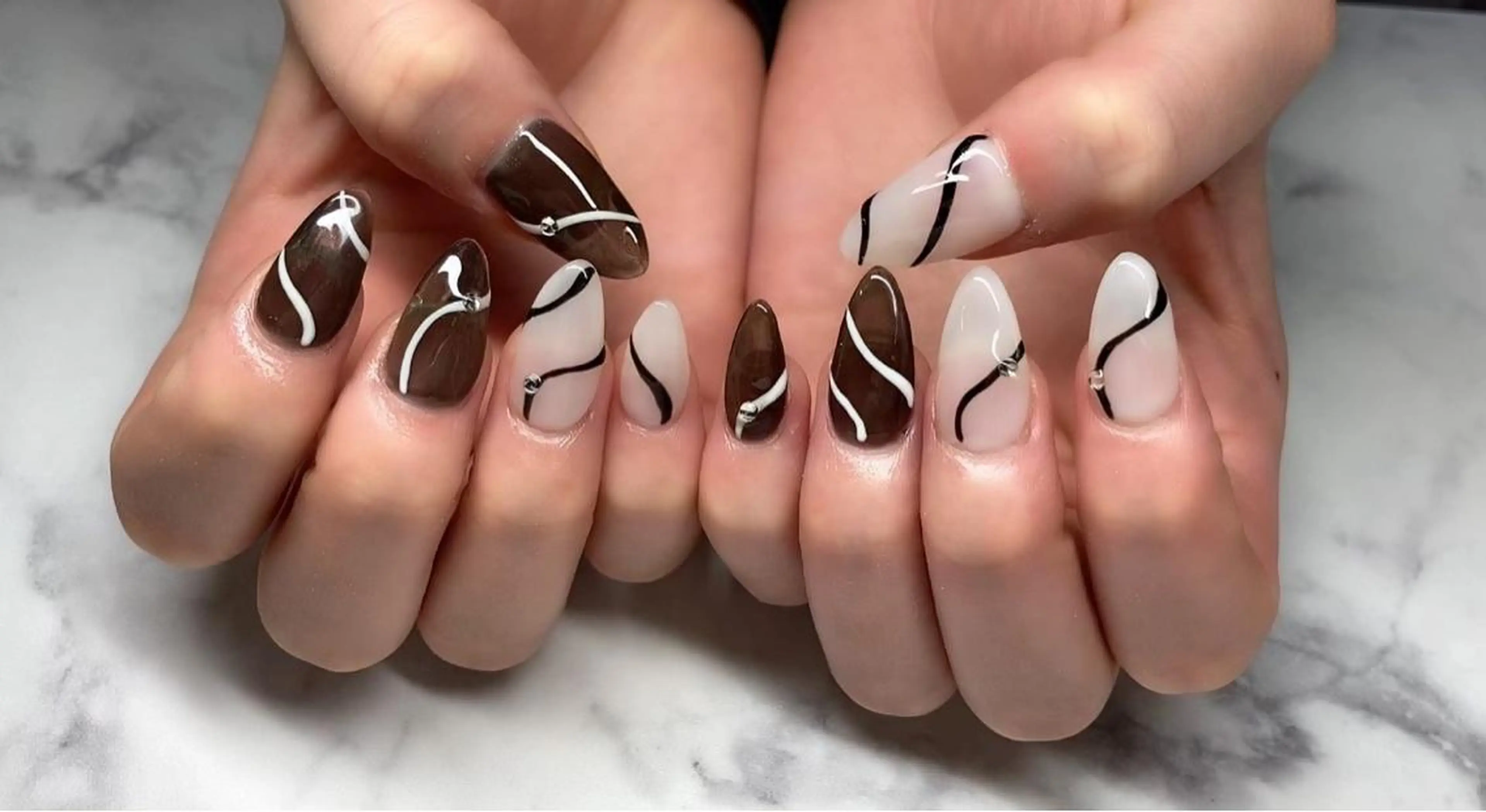 ネイル 長さ出し ジェルネイル 韓国ネイル 持ち込み ニュアンスネイル ハンドネイル Nail&eye Belire 新宿のネイルデザイン