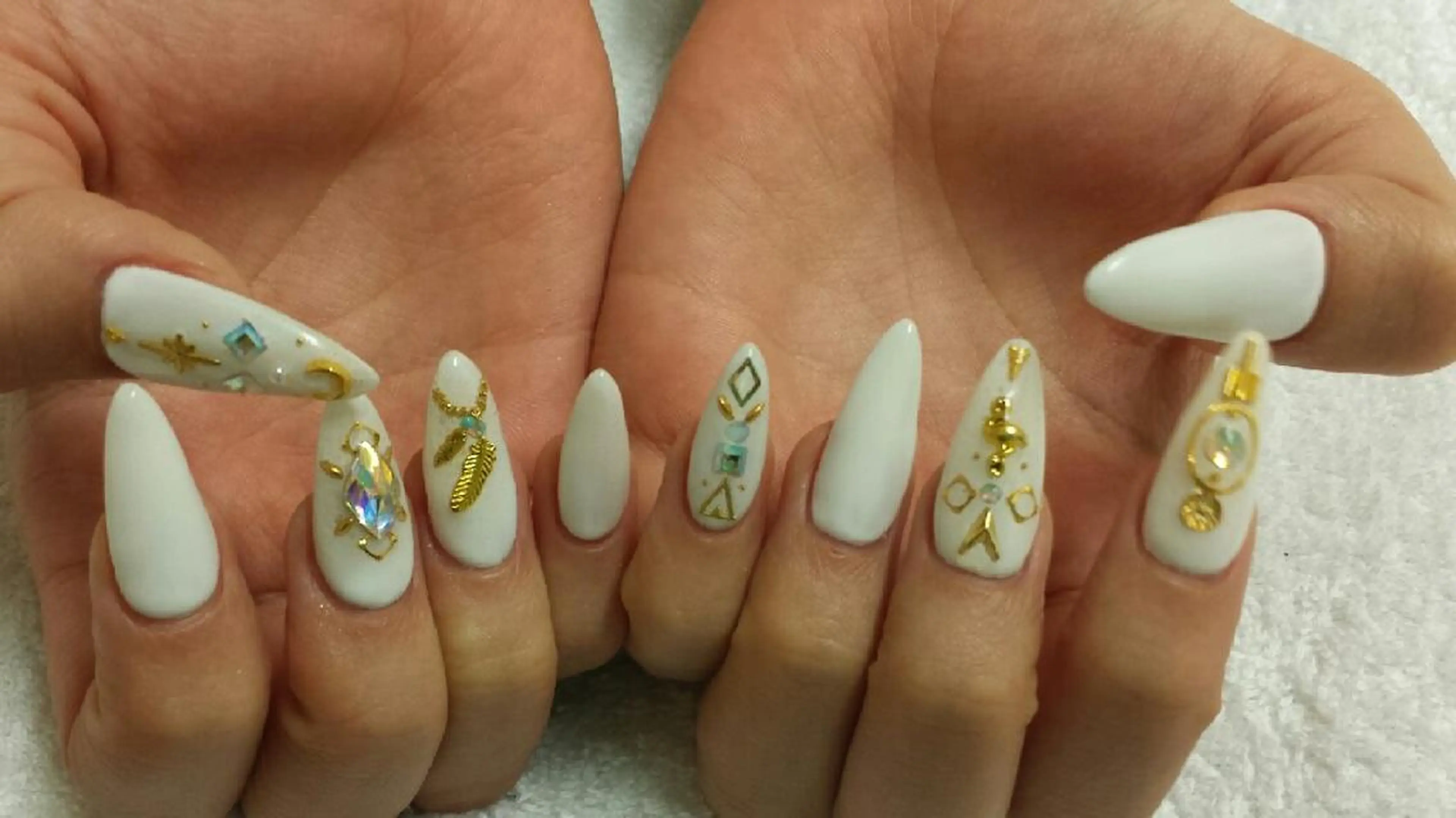 ネイル 河野ちえ (雑誌掲載サロン)のネイルデザイン