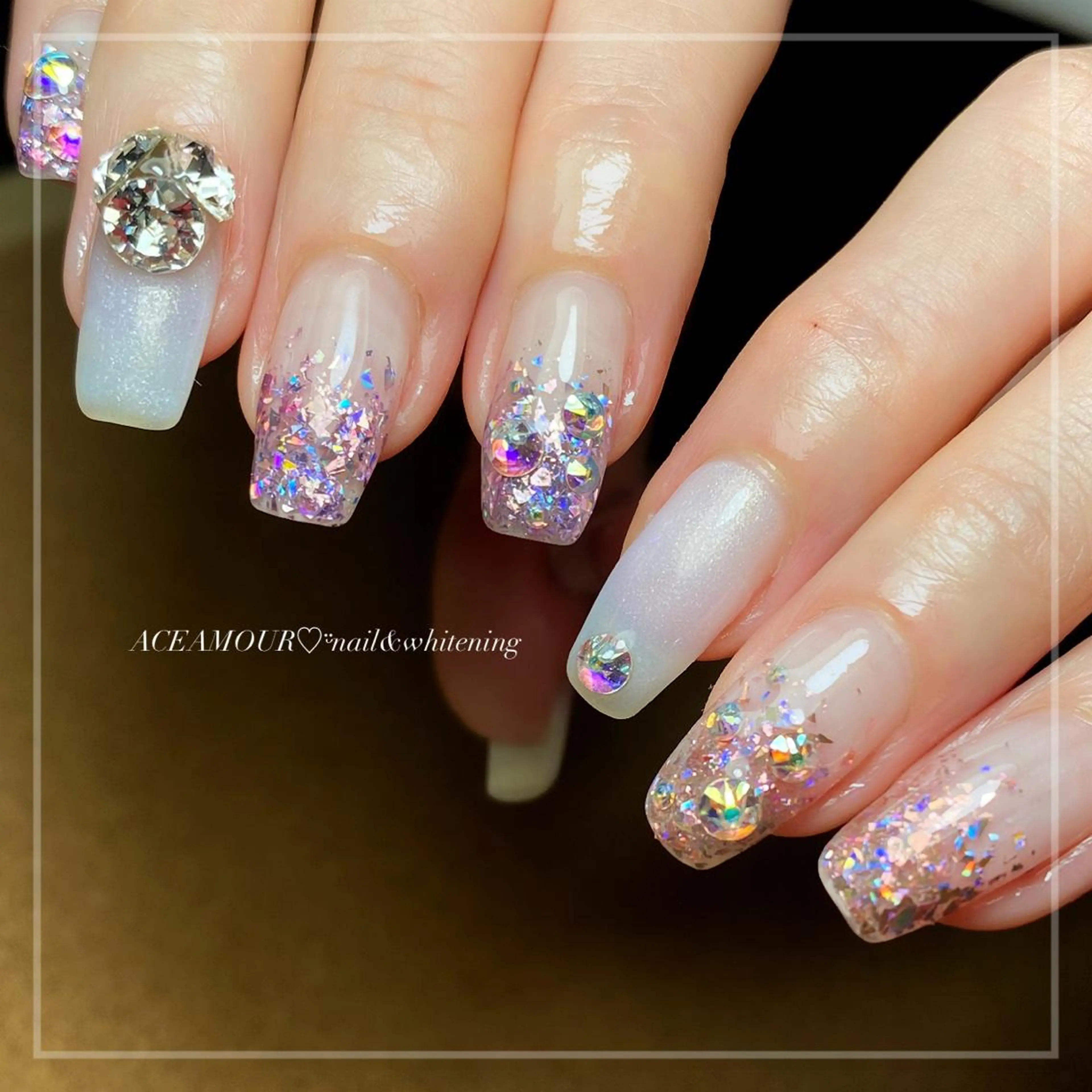 ネイル ラメ(グリッター) ラメグラデーション ストーンネイル ネイル/耳つぼ /新ホワイトニングのネイルデザイン