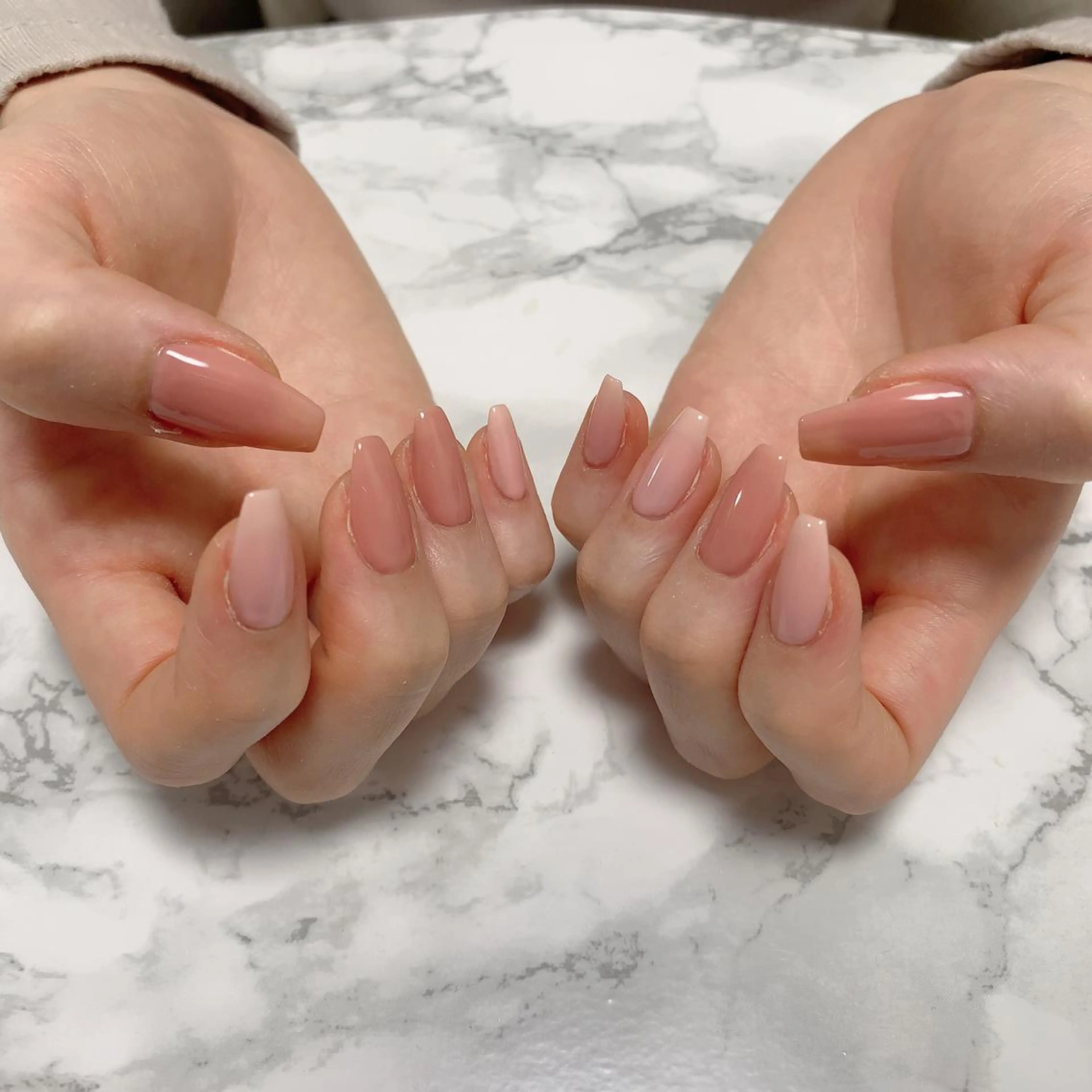 ネイル はな💎ネイル ワンホン、長さ出しのネイルデザイン