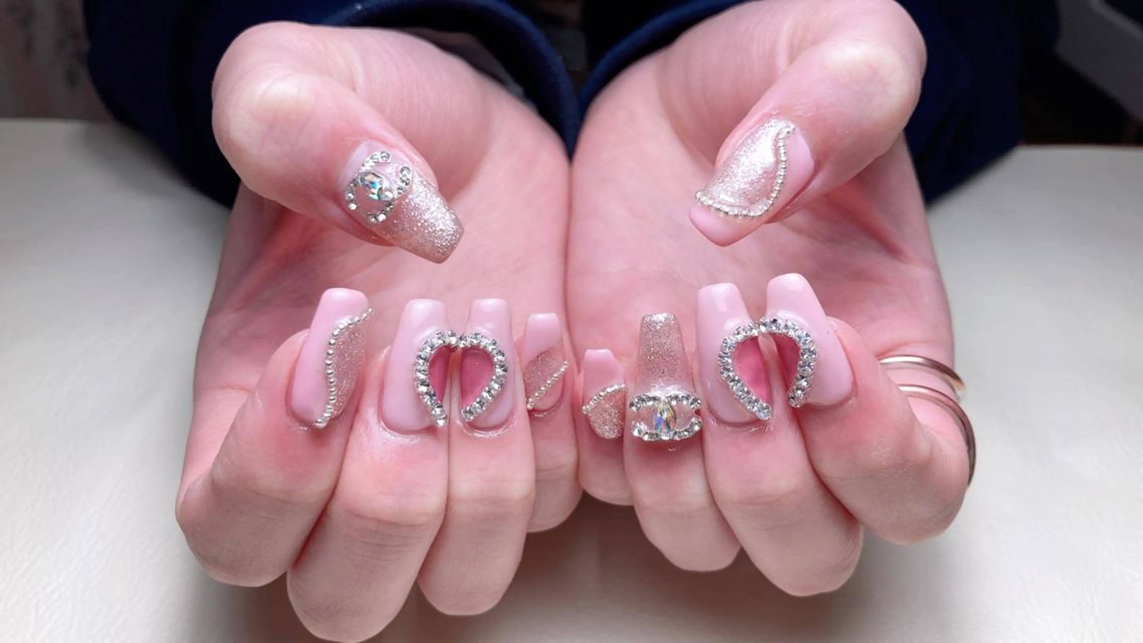 ネイル ewt miniのマツエク・マツパデザイン