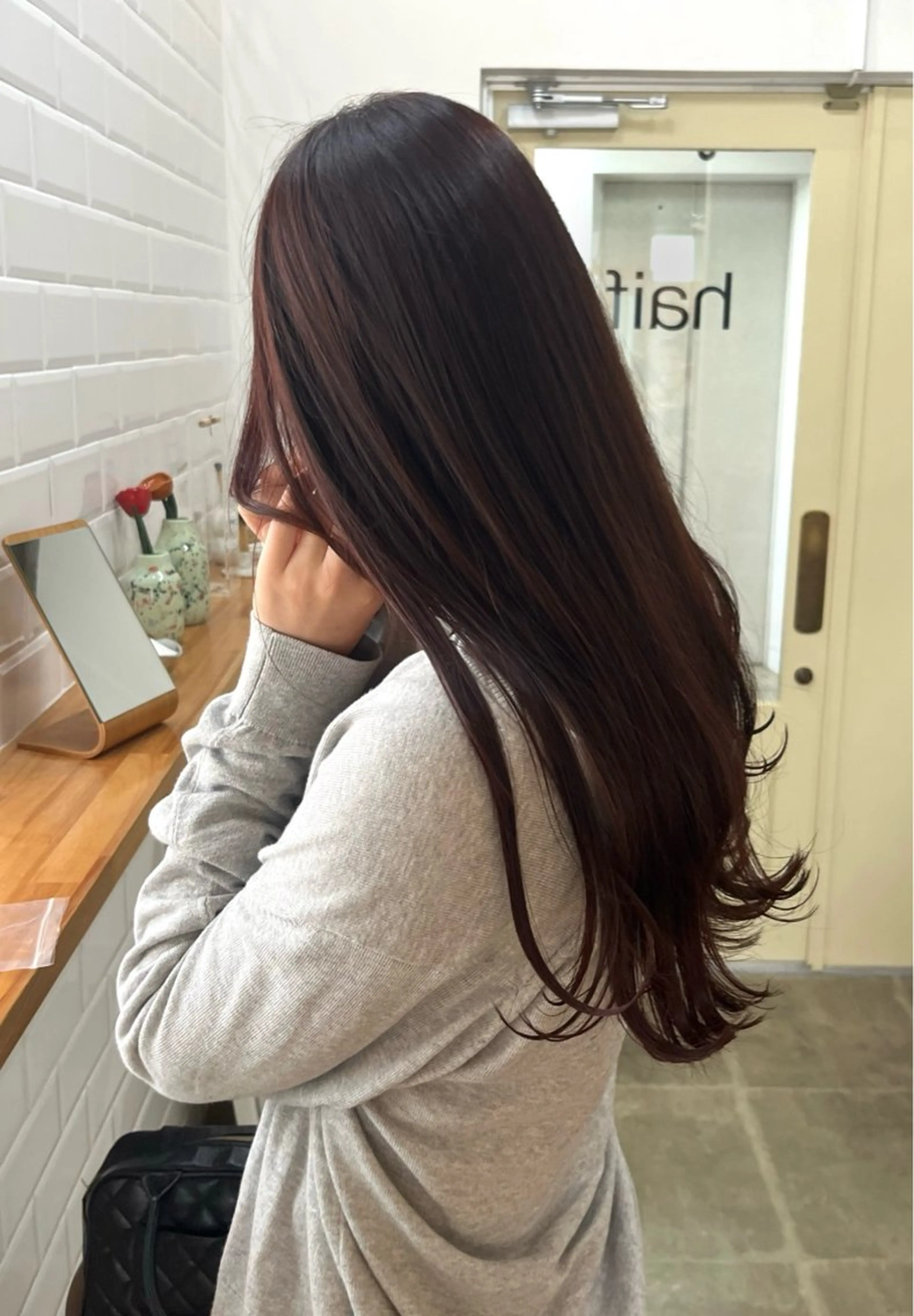 カラー レッドカラー 都築 初果のヘアスタイル