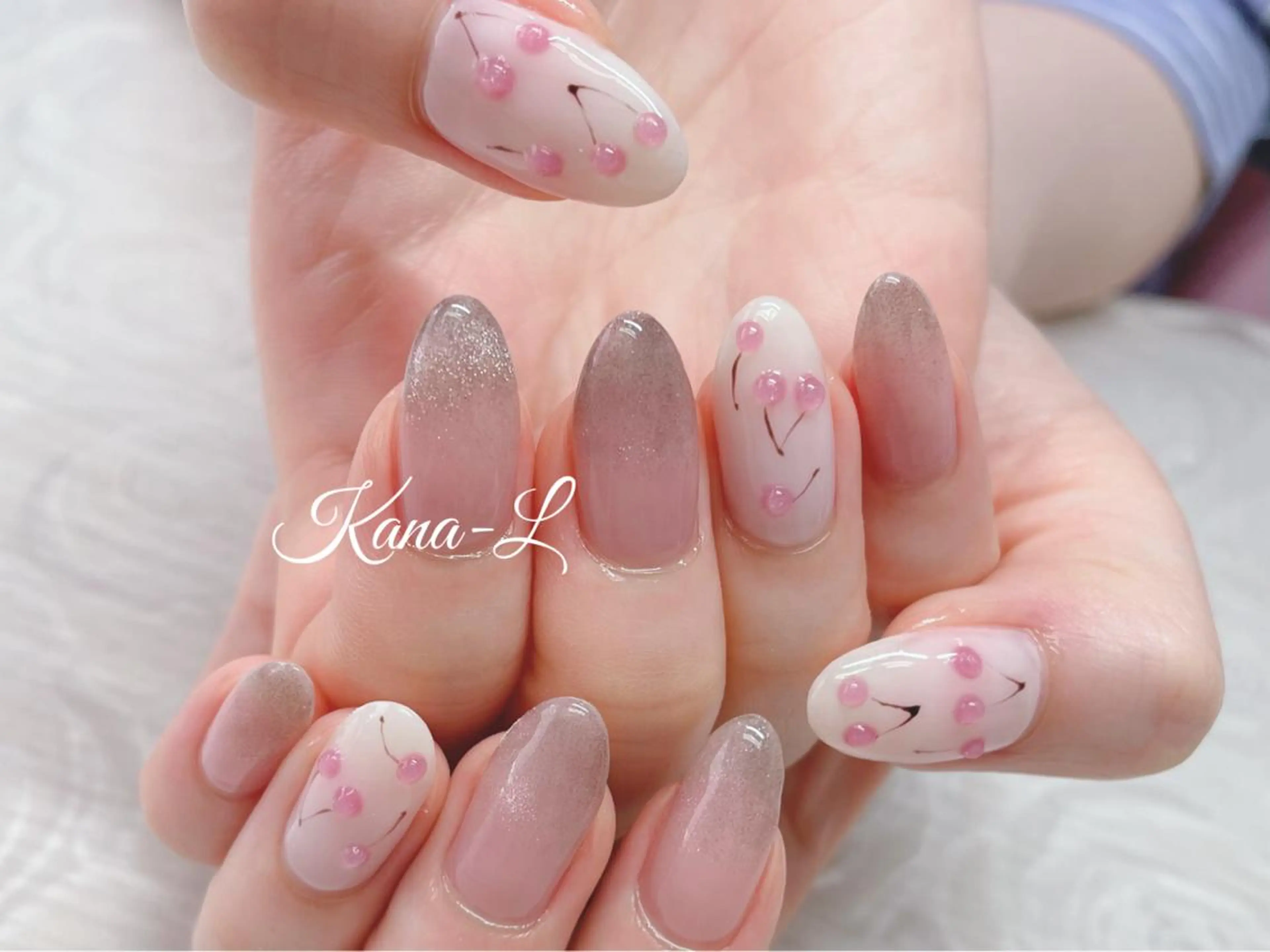 カラー ネイル グラデーションカラー グラデーション マグネットネイル 芦辺 香奈のネイルデザイン