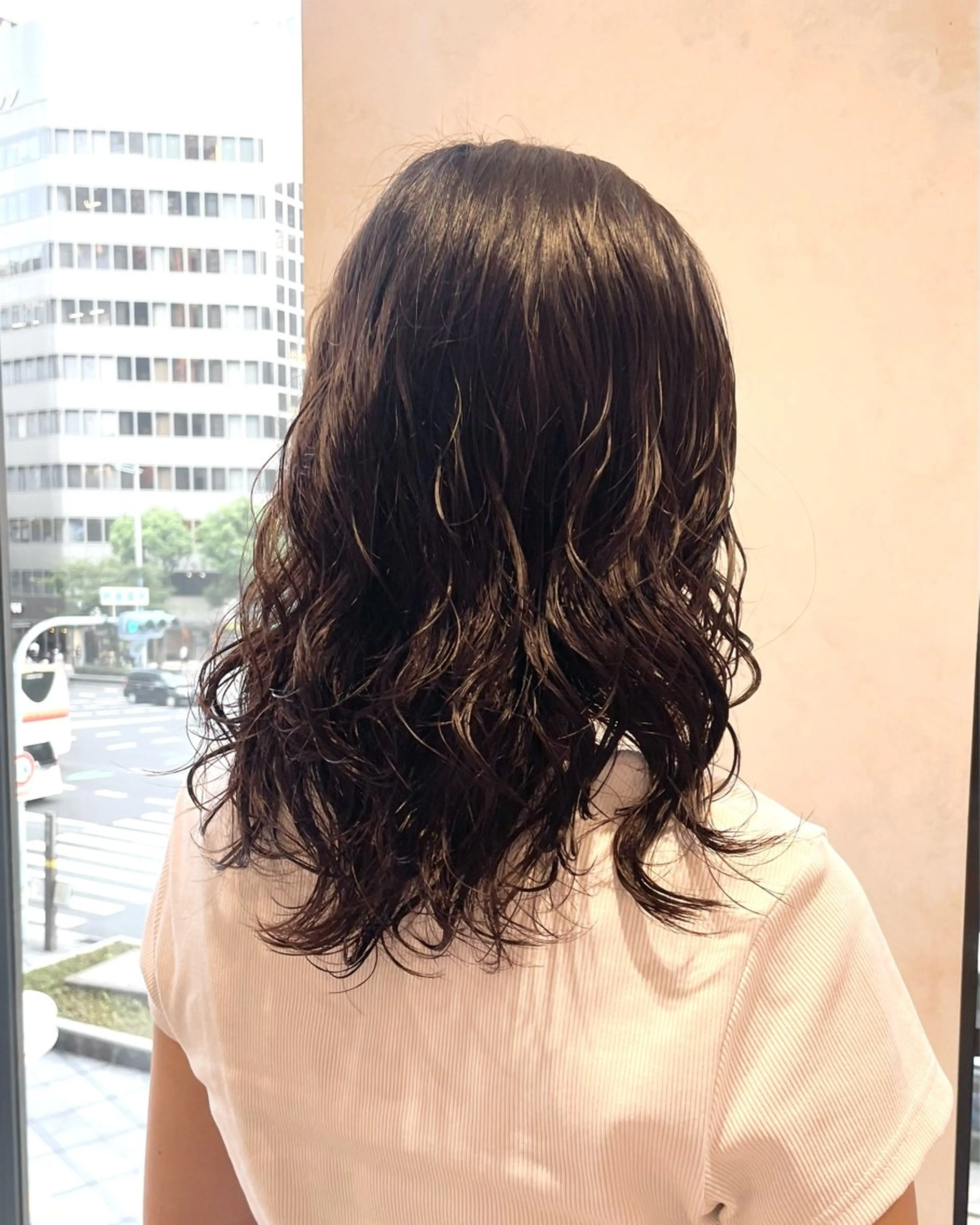 ミディアム パーマ カット パーマ ELLE salon サエのヘアスタイル