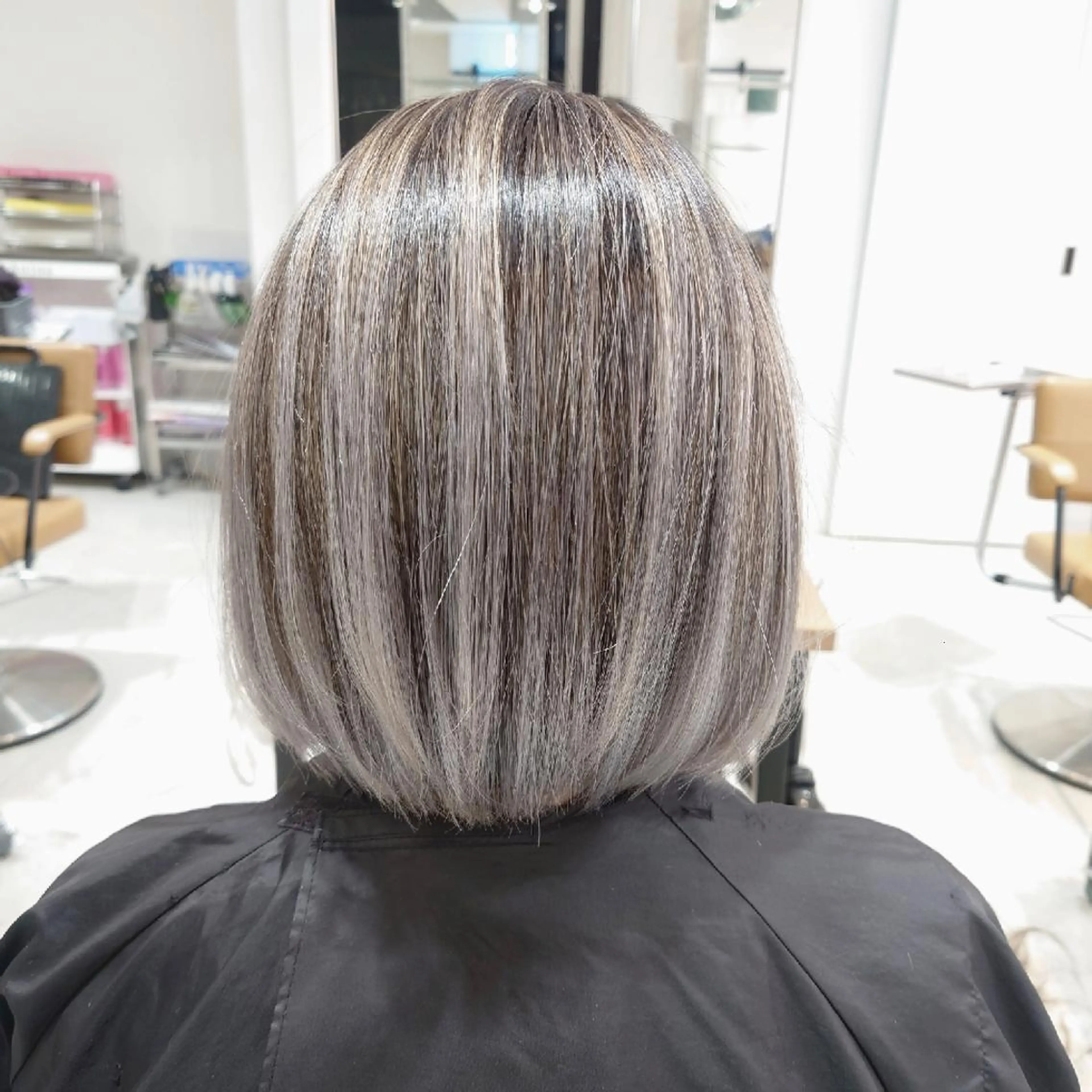 ショート カラー バレイヤージュ レイヤーカット ヘアカラー トリートメント 艶髪✨ブリーチ職人 井手正康のヘアスタイル