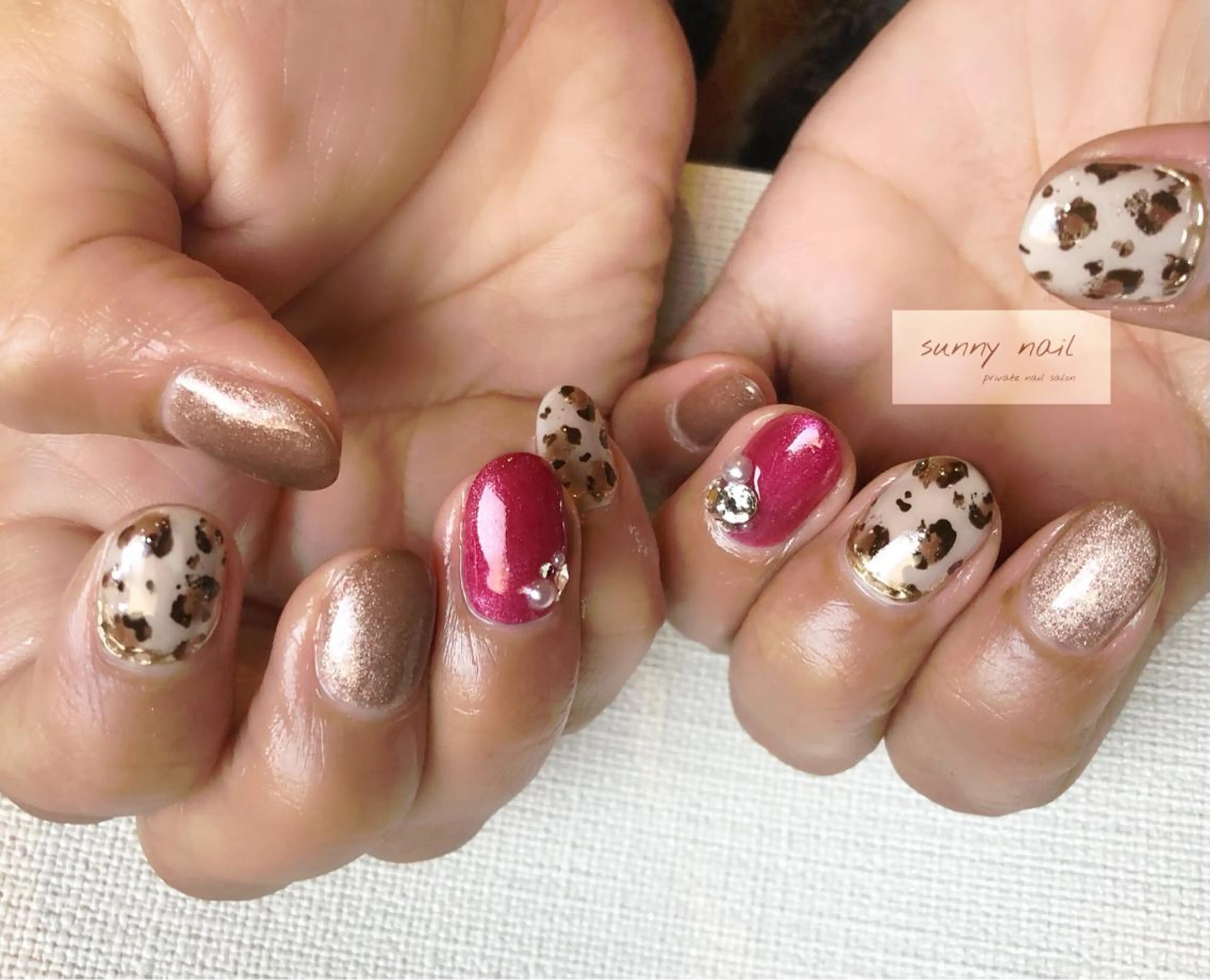 ネイル アニマル柄 アートネイル ボルドー ブラウン ジェルネイル sunny nailのネイルデザイン