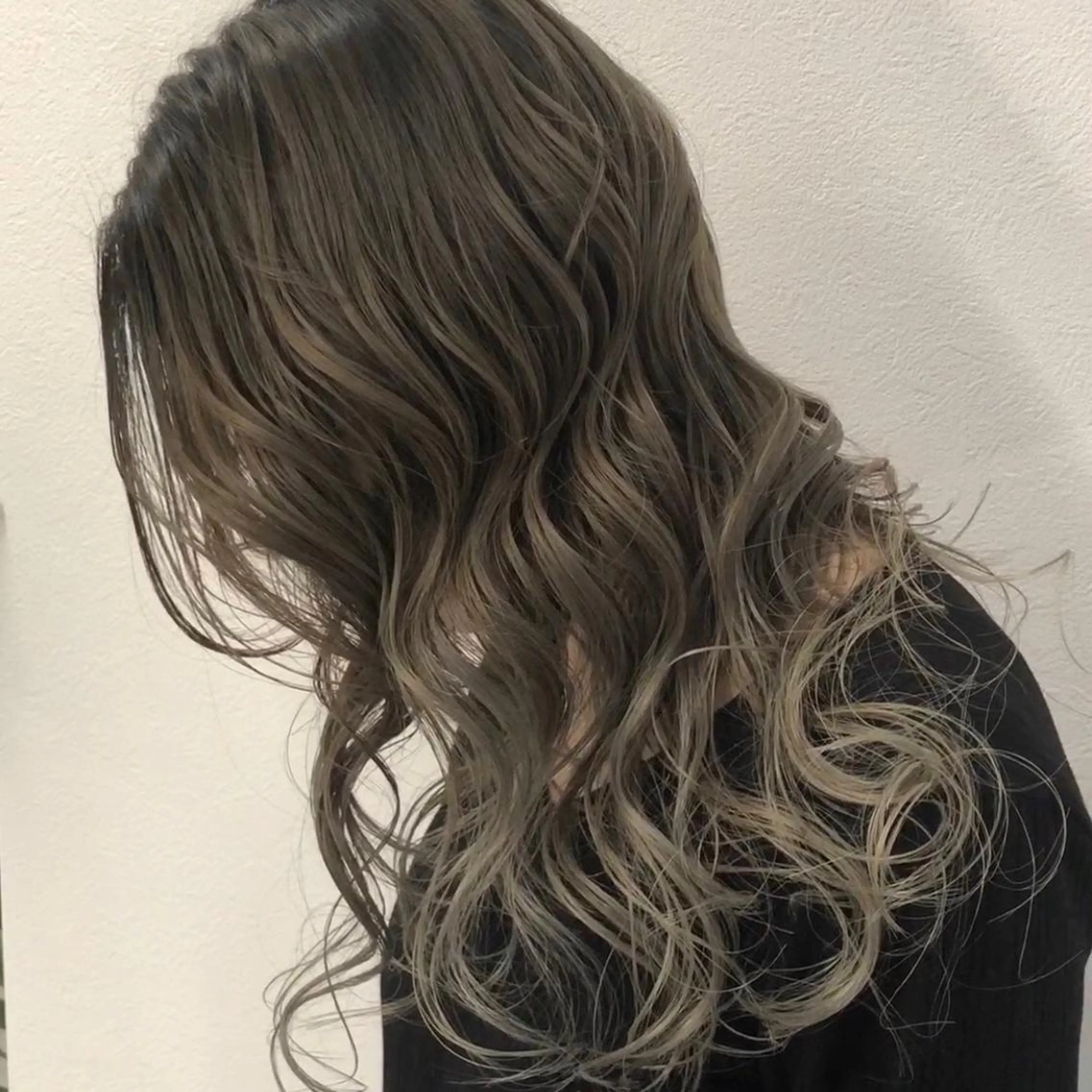 セミロング カラー ヘアアレンジ ショートボブ シールエクステ バレイヤージュ デザインカラー ハイライトカラー アンドウ ユウ/ レイヤーカット/韓国のヘアスタイル