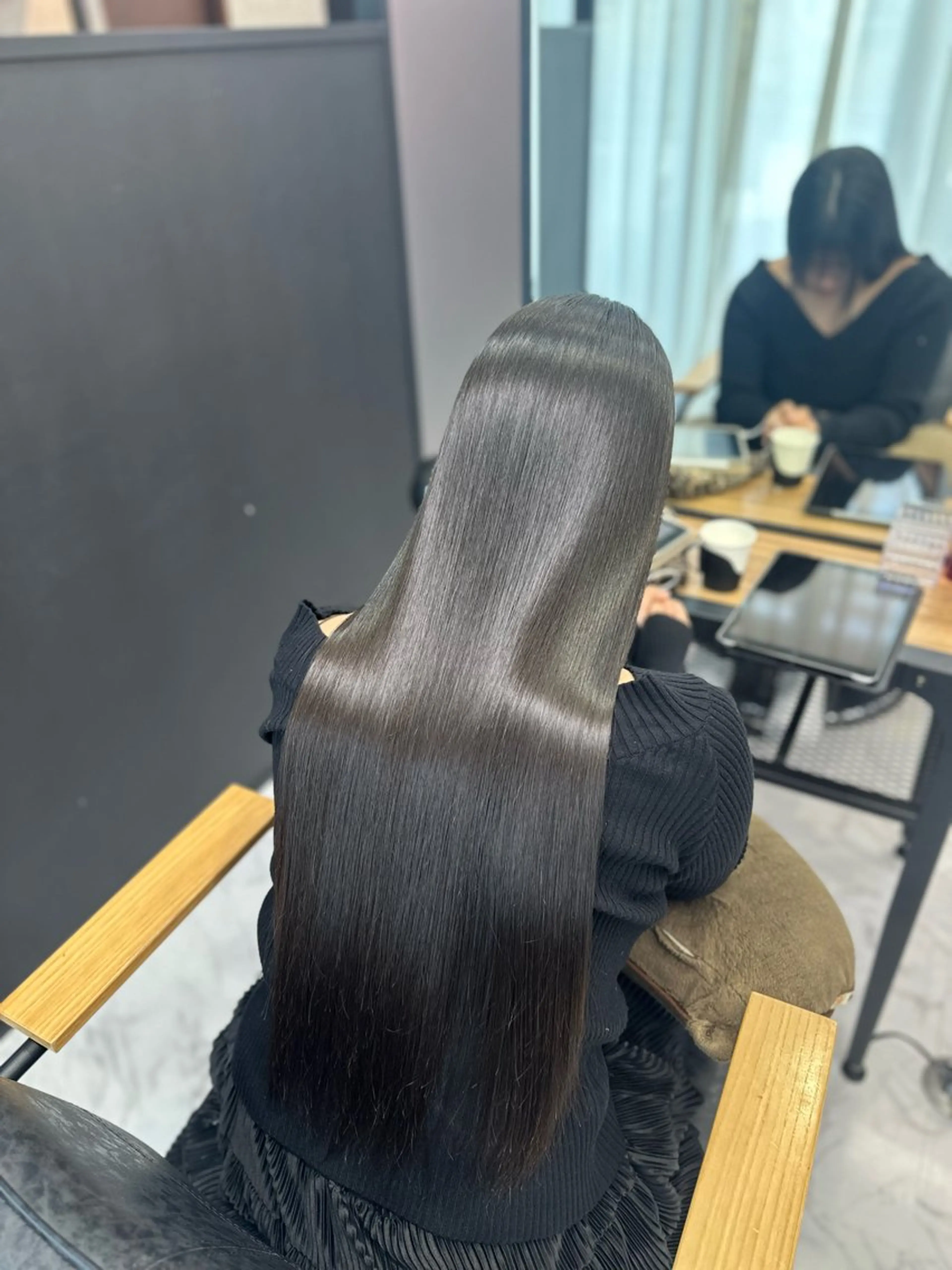 美髪矯正+4ステップトリートメントの写真