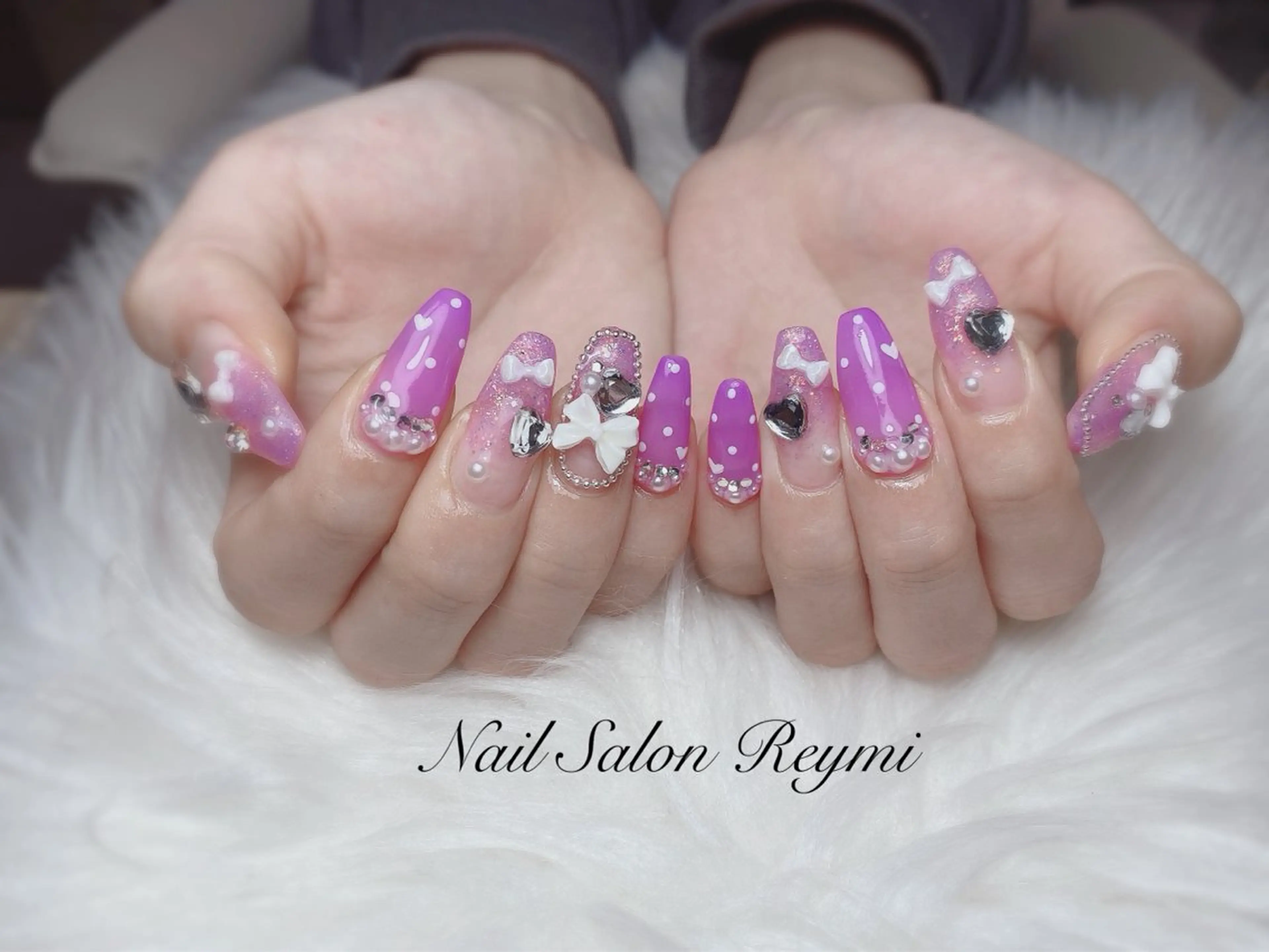 ネイル 持ち込み 佐藤 帆乃香のネイルデザイン