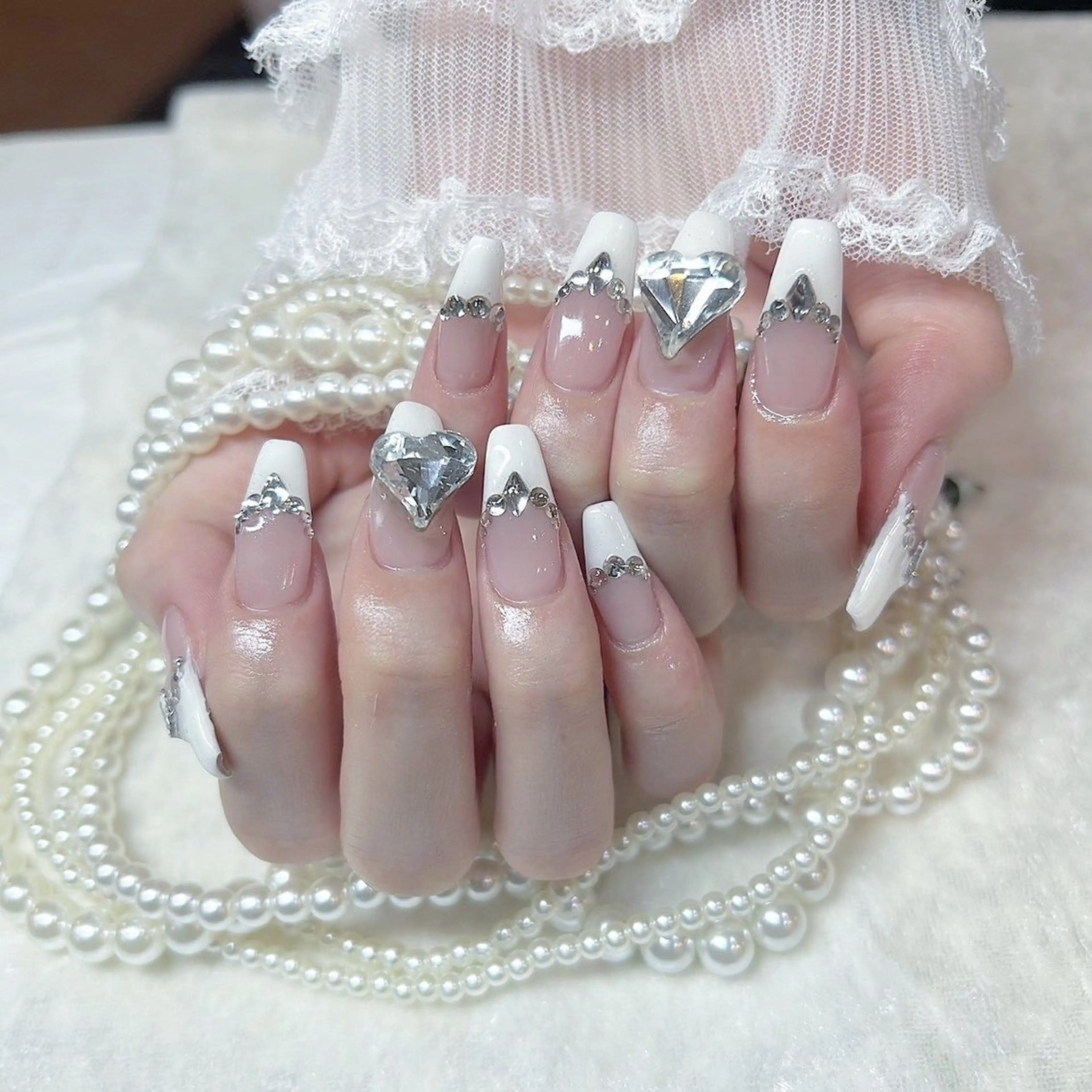 ネイル アートネイル 長さ出し フットネイル 韓国ネイル マグネットネイル ハンドネイル Minami 🍓のネイルデザイン