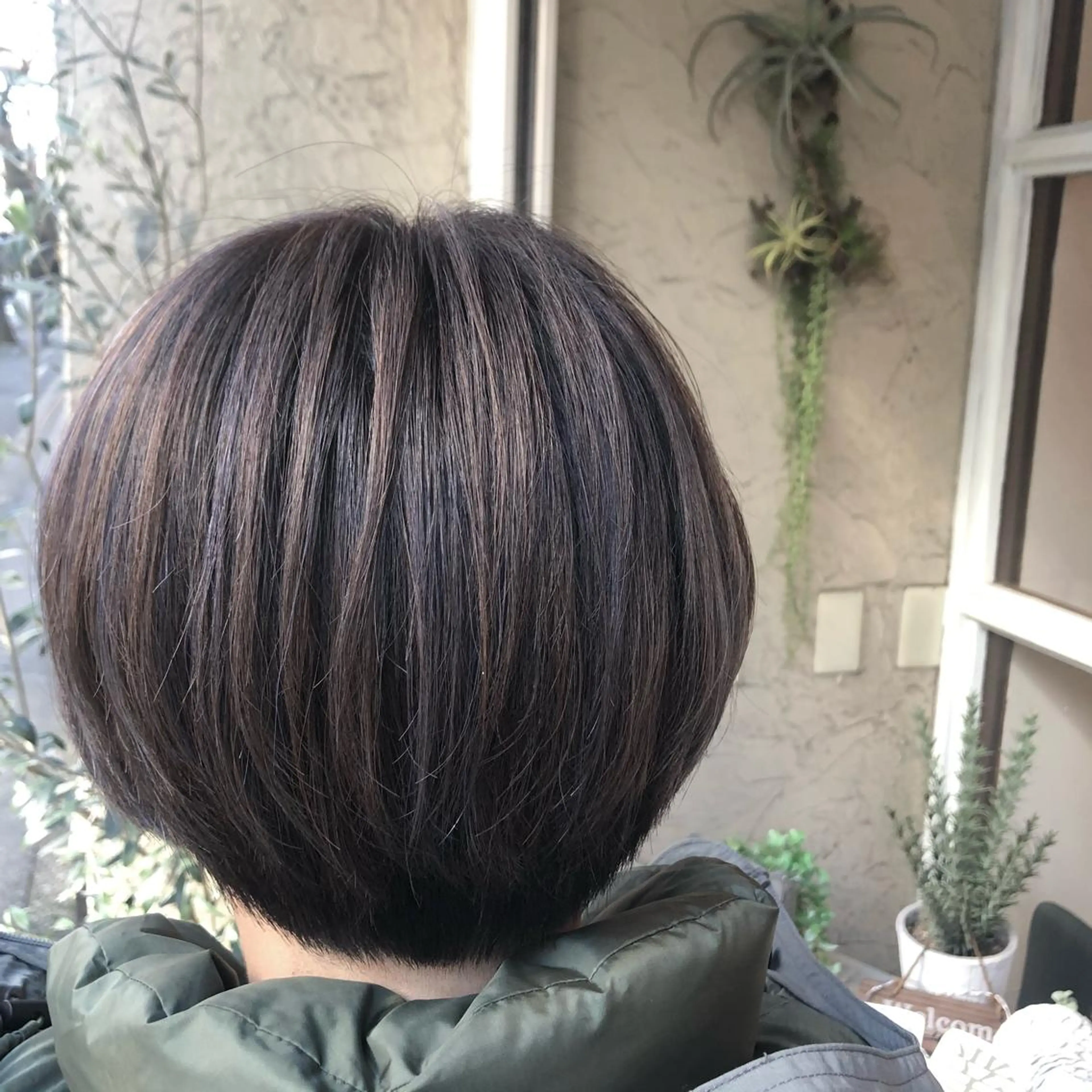 ショート カラー ハイライトカラー パープルカラー ハイライト ヘアカラー ニイムラ ミキのヘアスタイル