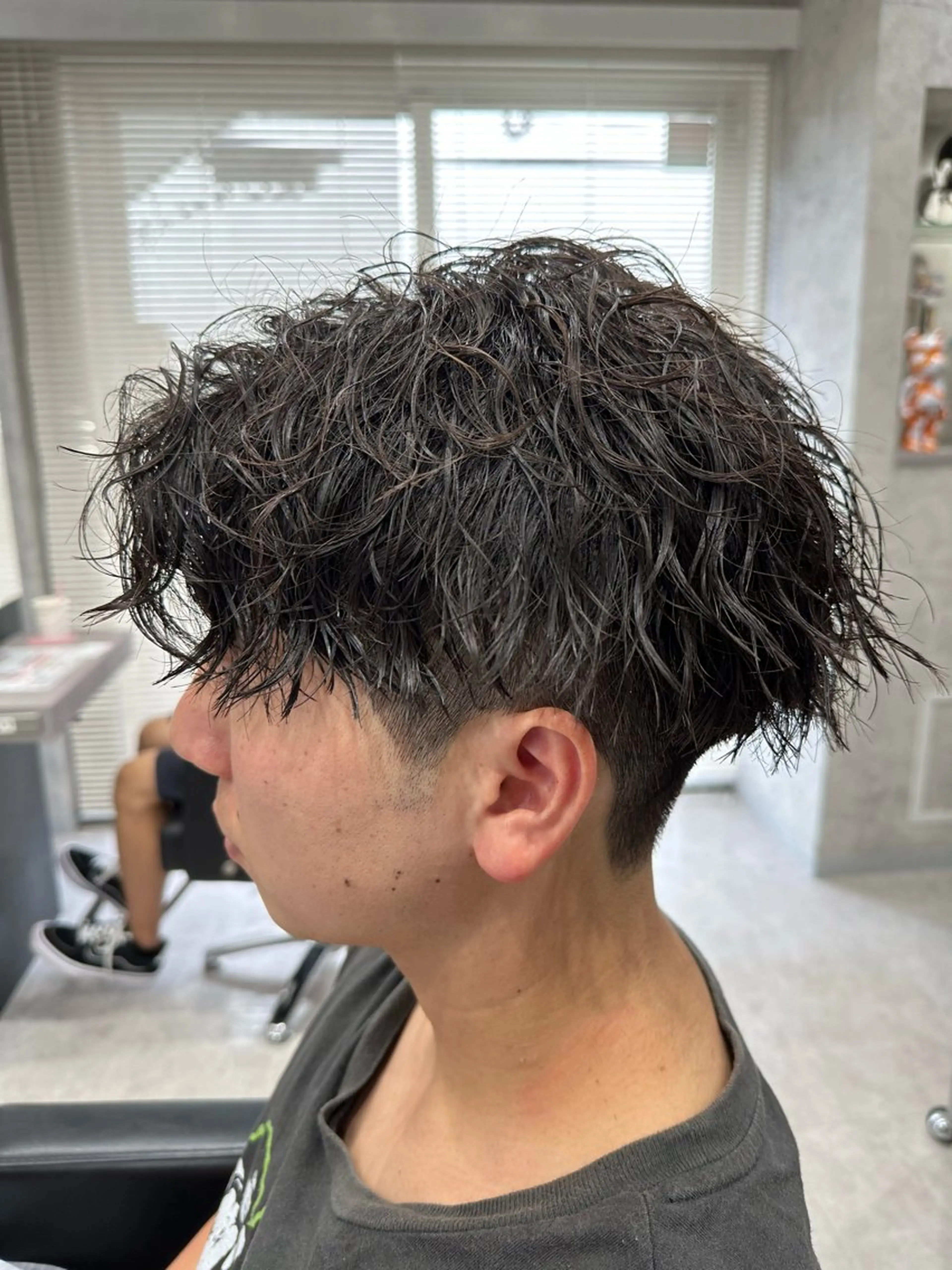 ショート パーマ メンズ メンズパーマ ツイストスパイラルパーマ スパイラルパーマ カット パーマ ユウ🪄 パーマ指名No1のヘアスタイル