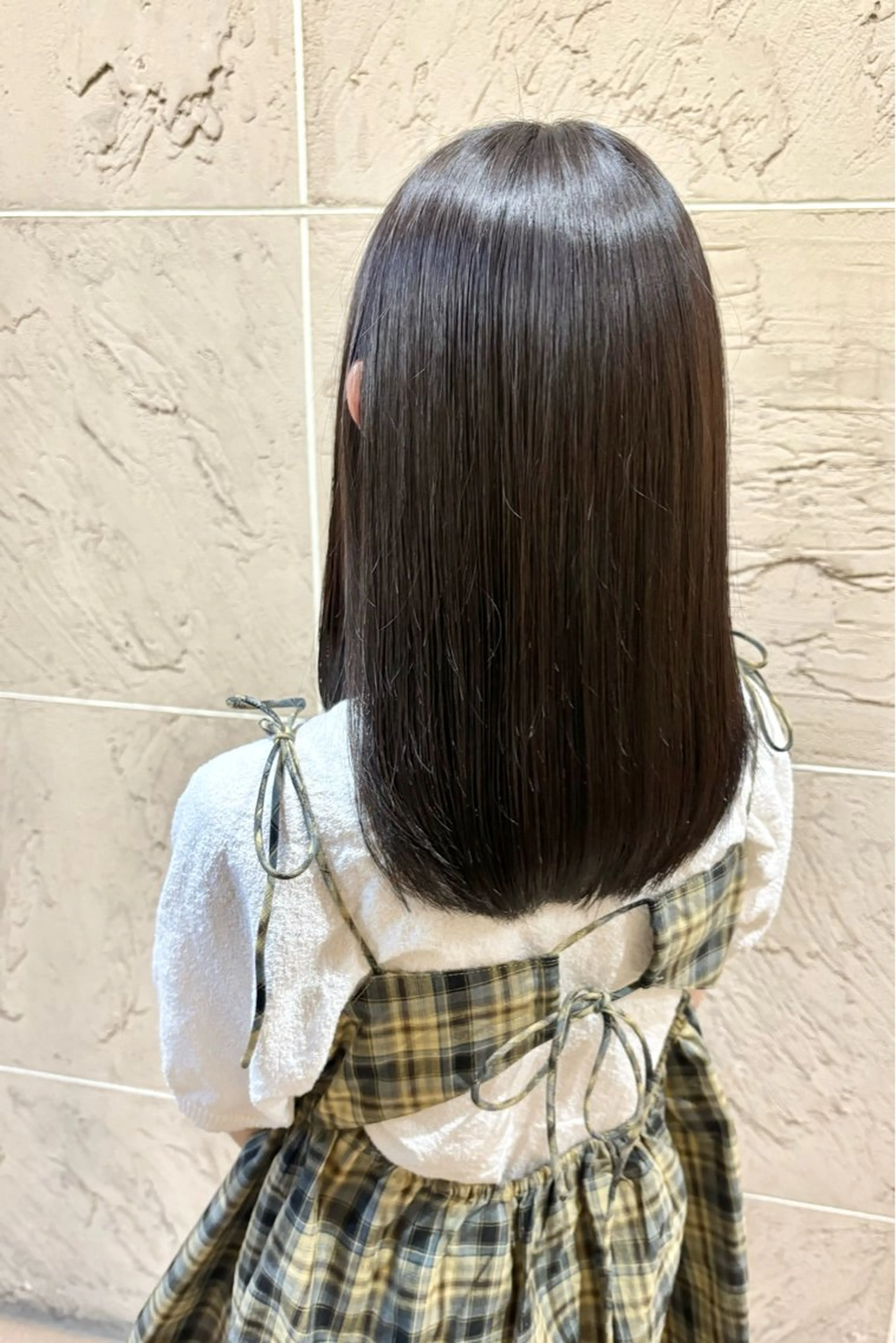 セミロング 菊地 紗矢のヘアスタイル