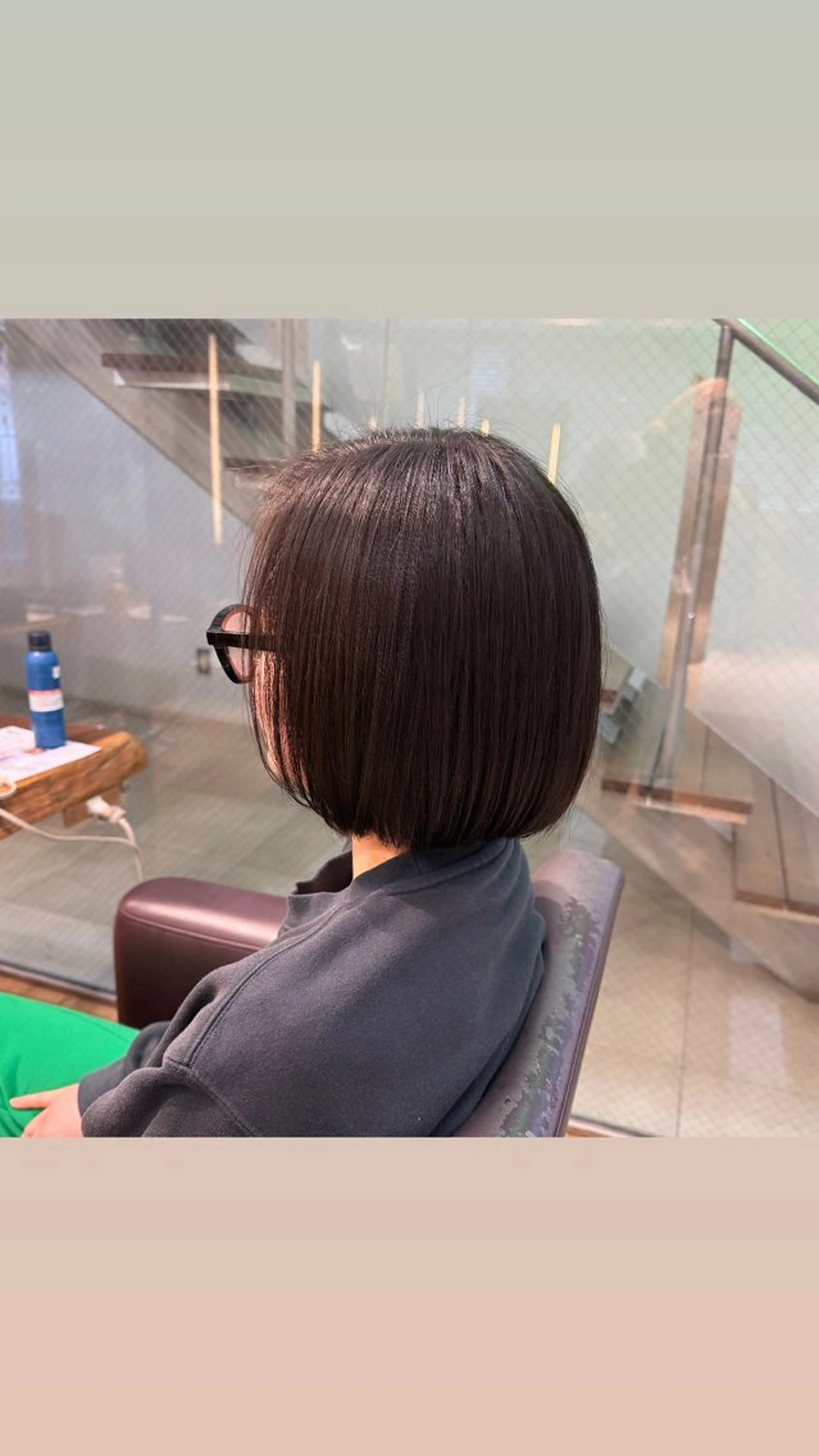 ミディアム ボブレイヤー ボブ 顔まわりレイヤー 顔周りカット レイヤーカット カット 艶カラー/ ストレート/くるみのヘアスタイル