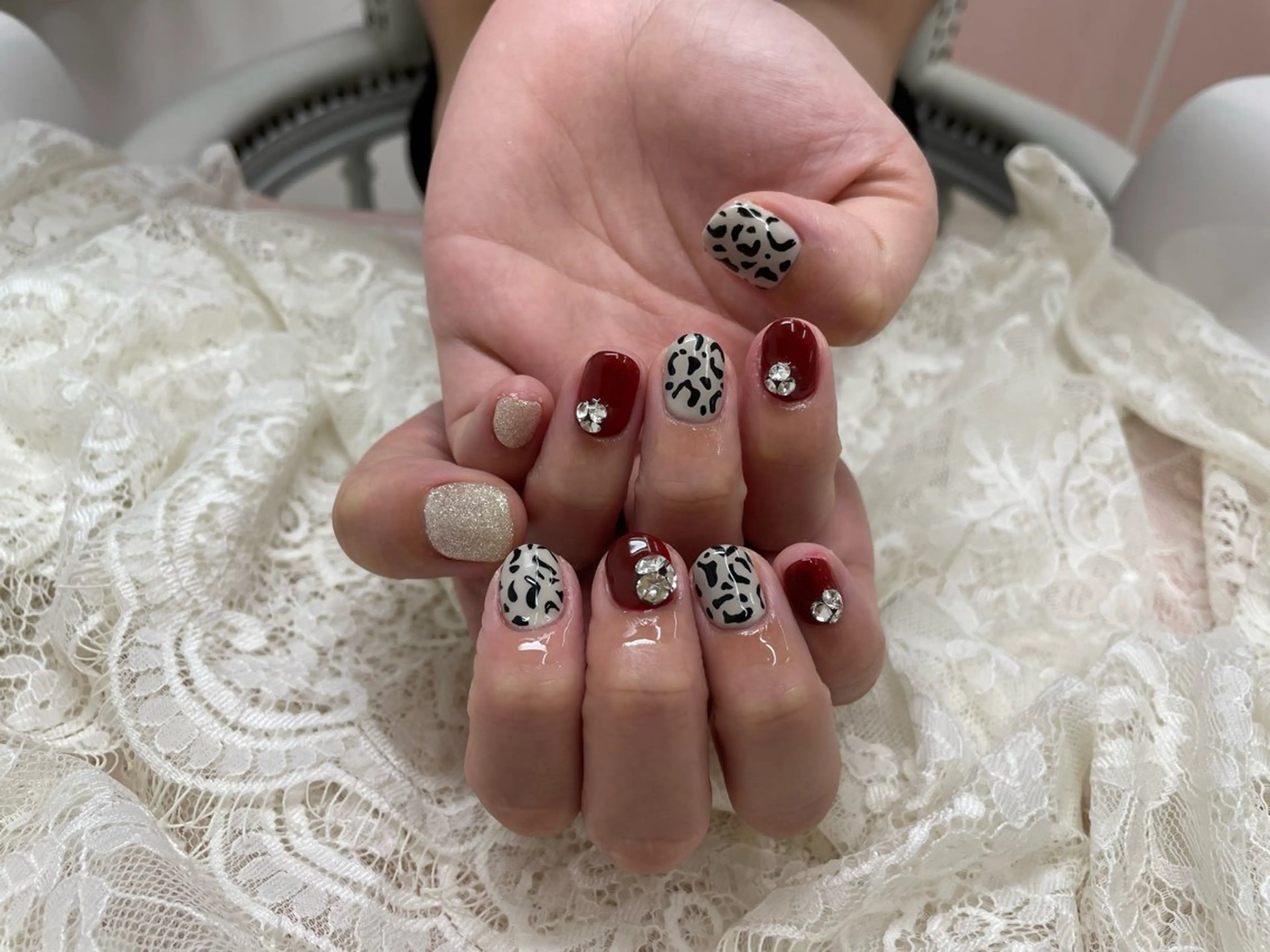 ネイル アニマル柄 ボルドー Inagaki Ayunaのネイルデザイン