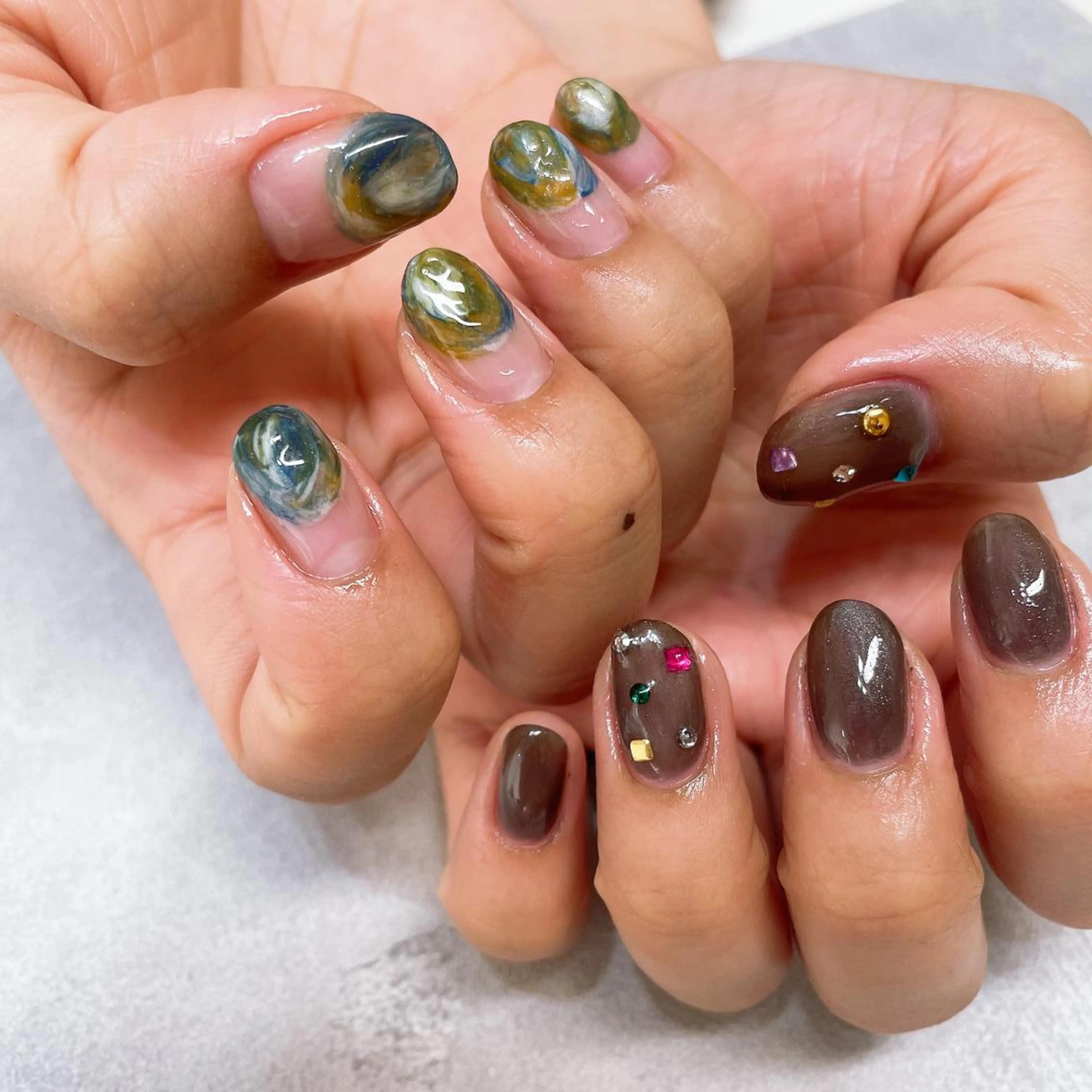 ネイル ニュアンス🌿‬ Aivy./アイビーのネイルデザイン