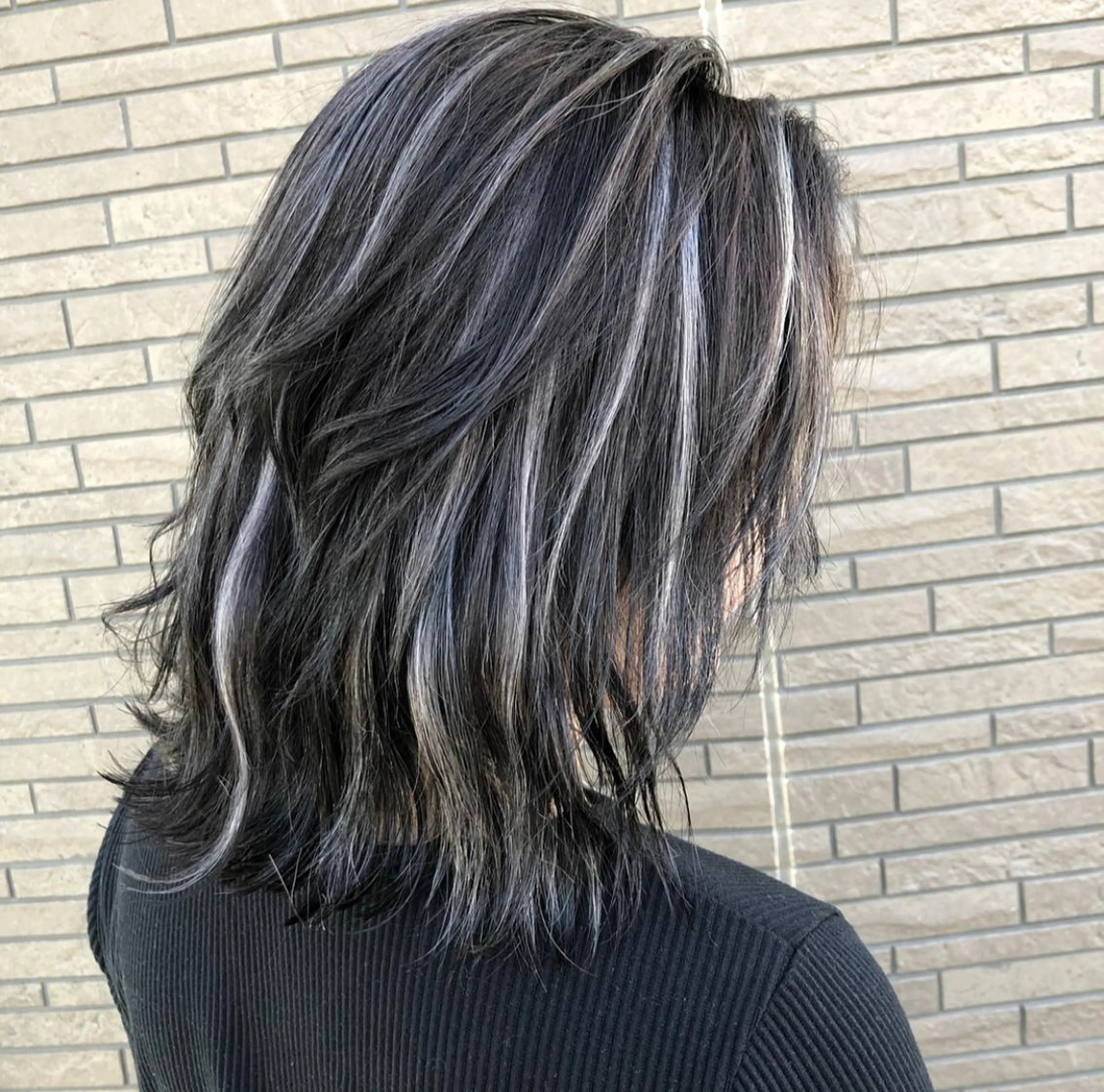 ミディアム カラー ヘアアレンジ バレイヤージュ デザインカラー グラデーションカラー ハイライトカラー ハイトーンカラー アンドウ ユウ/ レイヤーカット/韓国のヘアスタイル