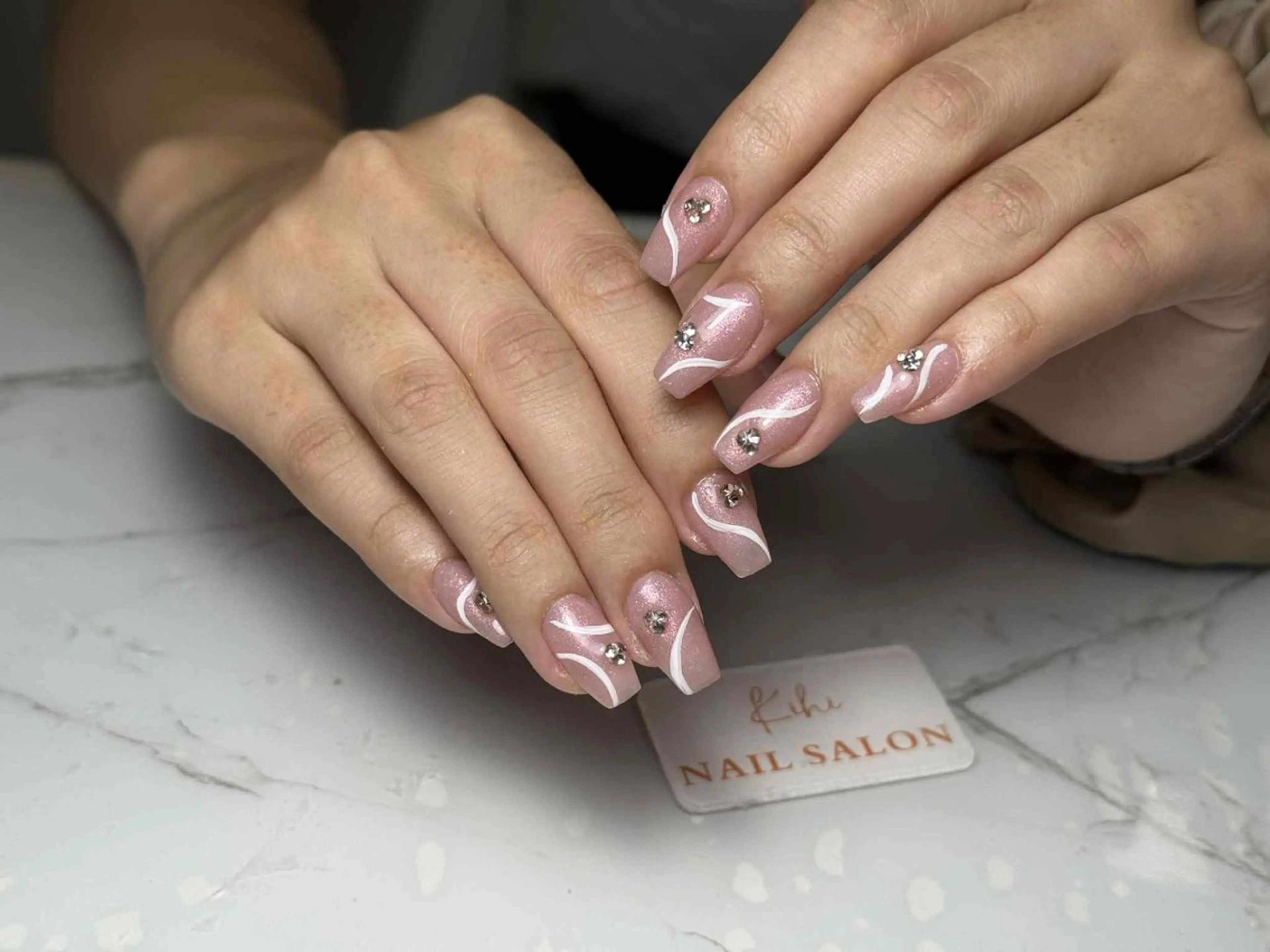 ネイル アートネイル フレンチネイル ジェルネイル グラデーション 韓国ネイル ハンドネイル さくら💮💮 【オフ無料】のネイルデザイン