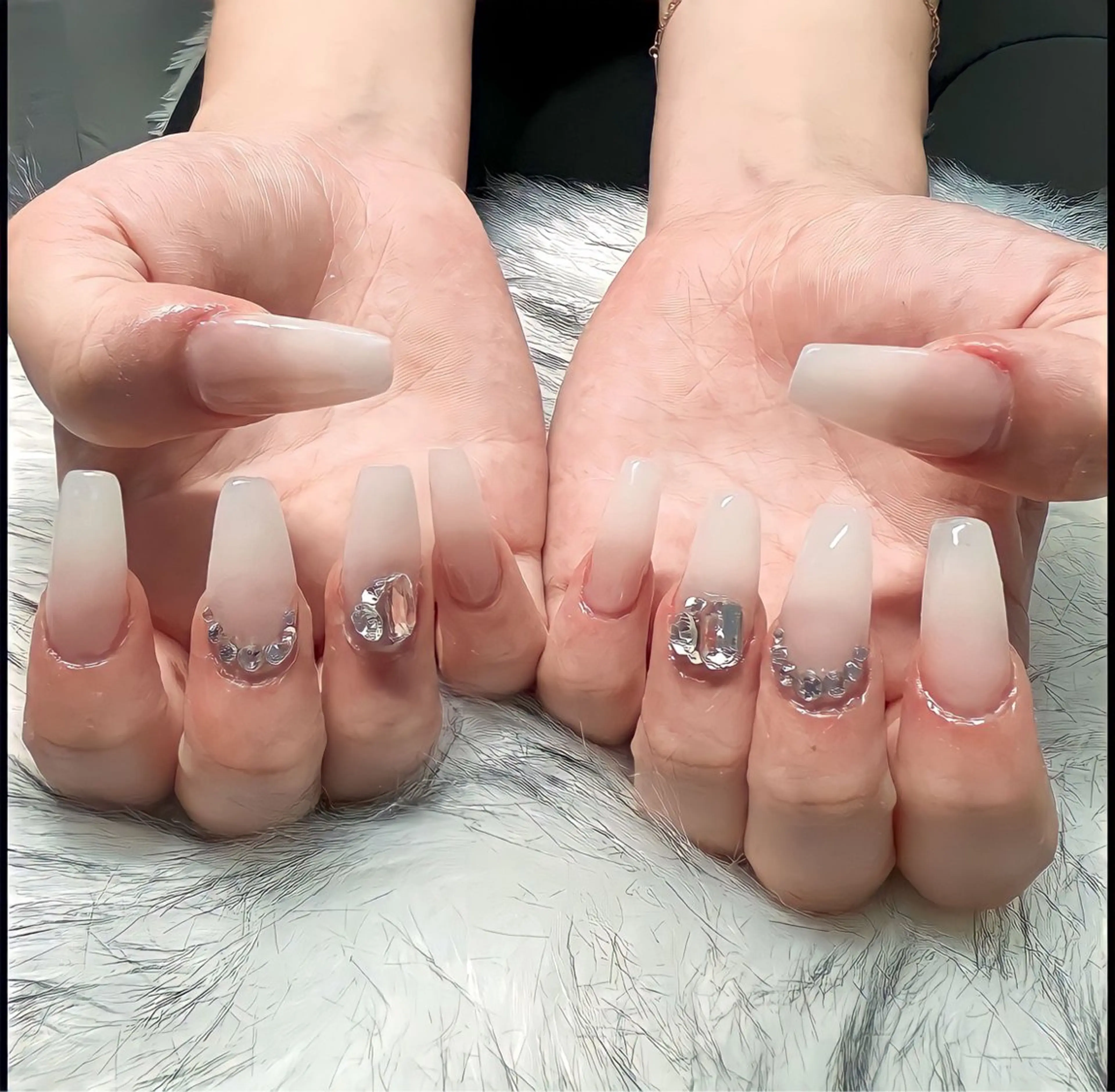 ロング ハンドネイル mao .のネイルデザイン