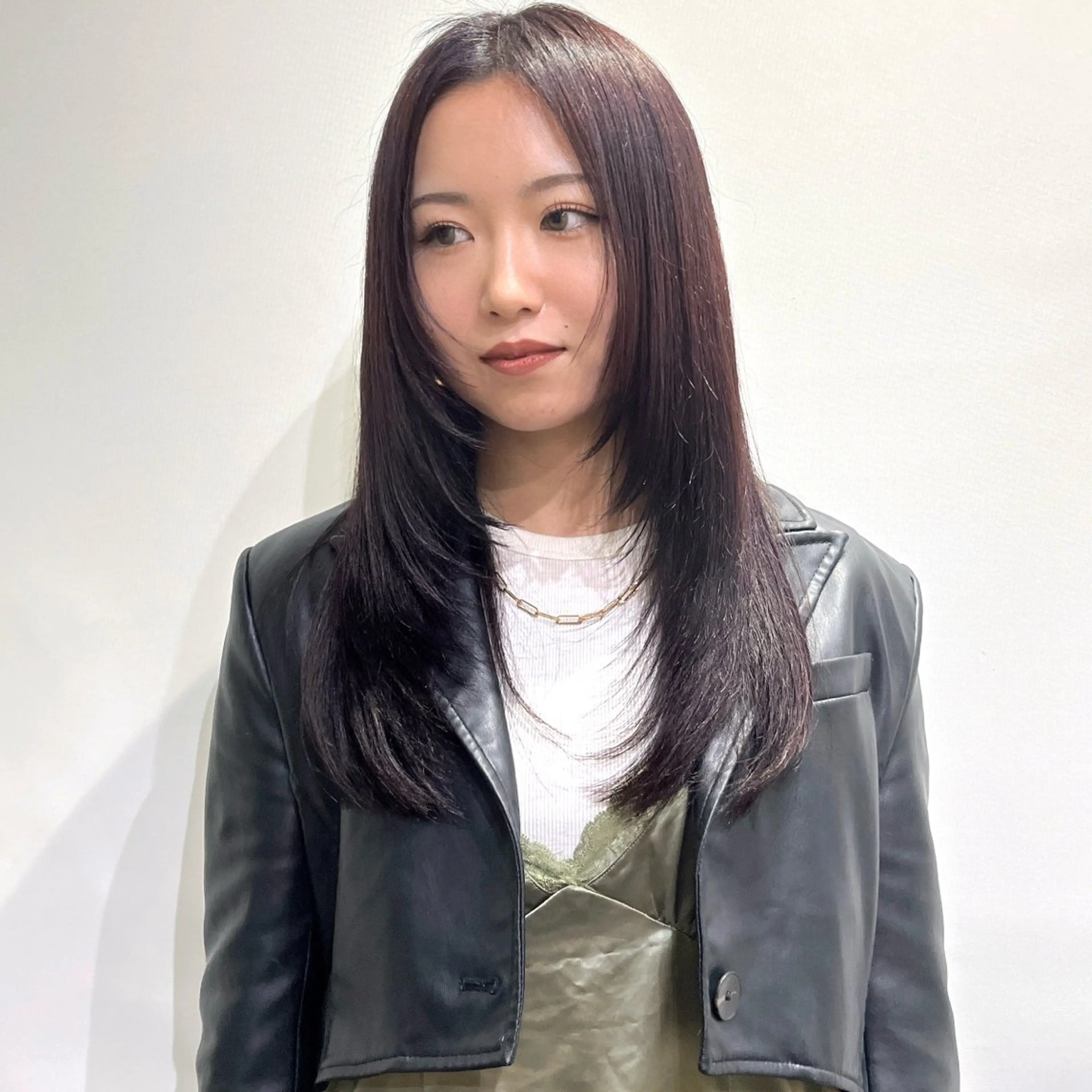 ミディアム 無料カットモデル ユナのヘアスタイル