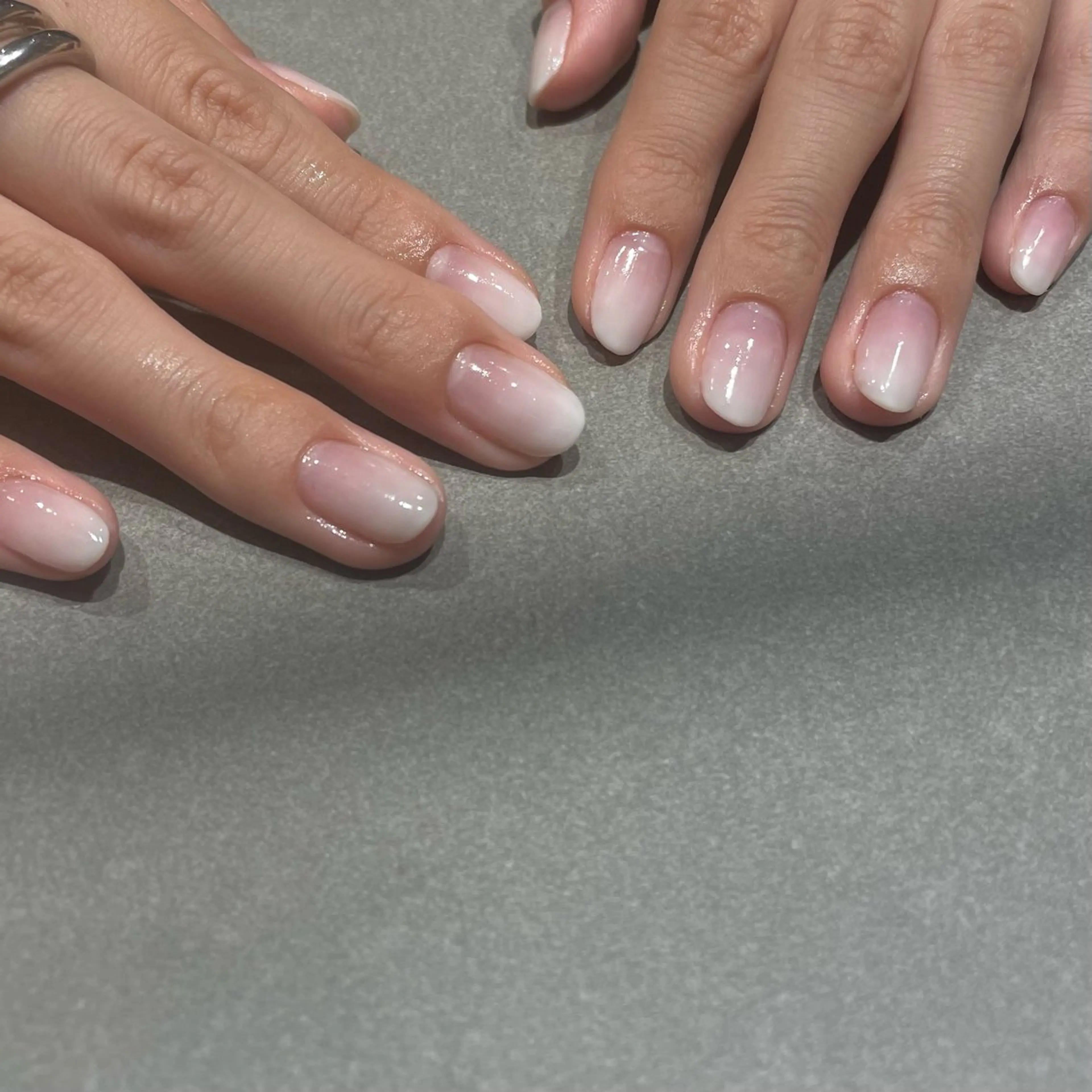 ネイル ホワイト Sayaka 🪻のネイルデザイン