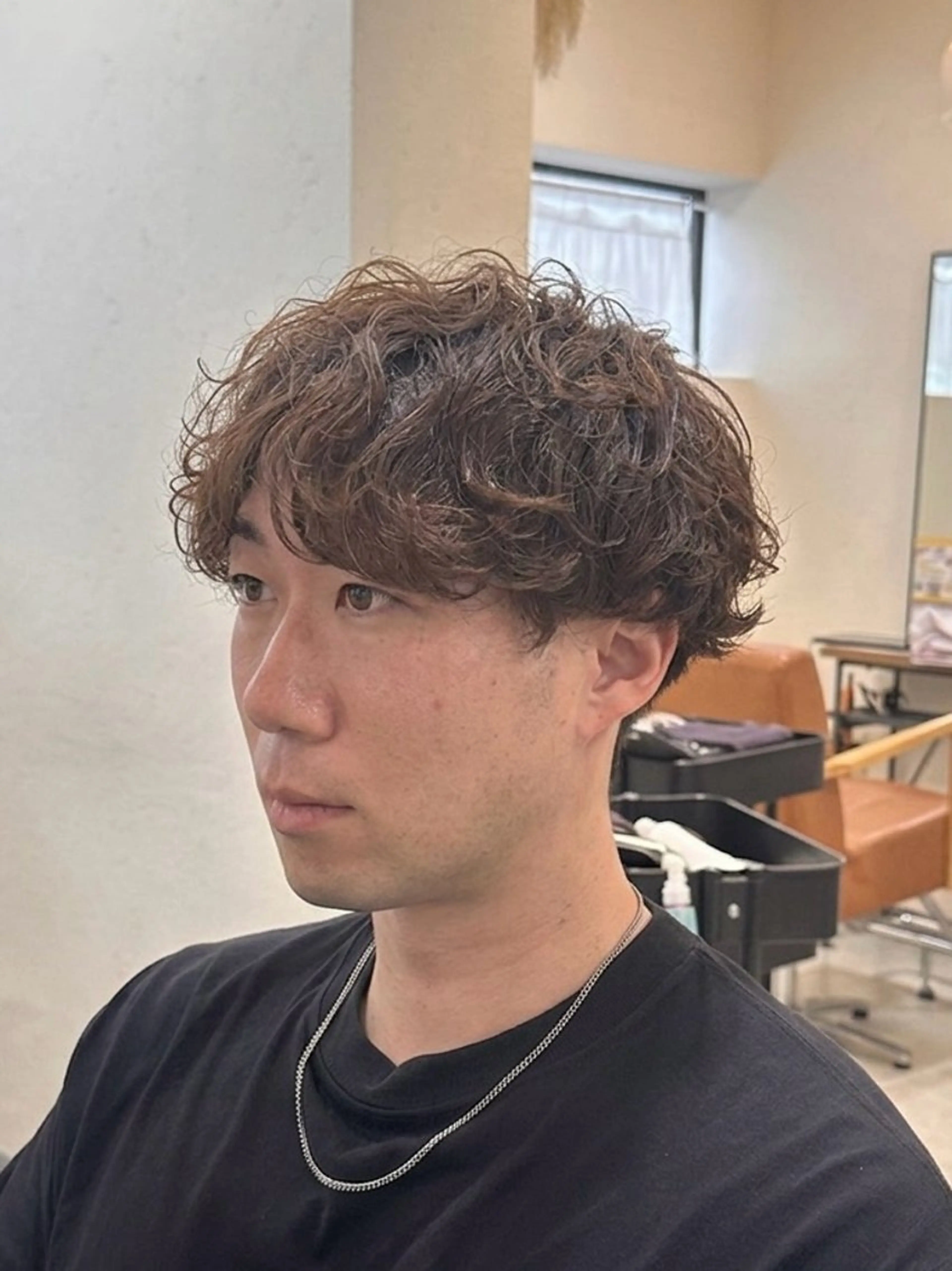 ミディアム メンズ ミディアムパーマ フェザーパーマ メンズパーマ 波巻きパーマ カット パーマ メンズパーマ /メンズ/Renのヘアスタイル