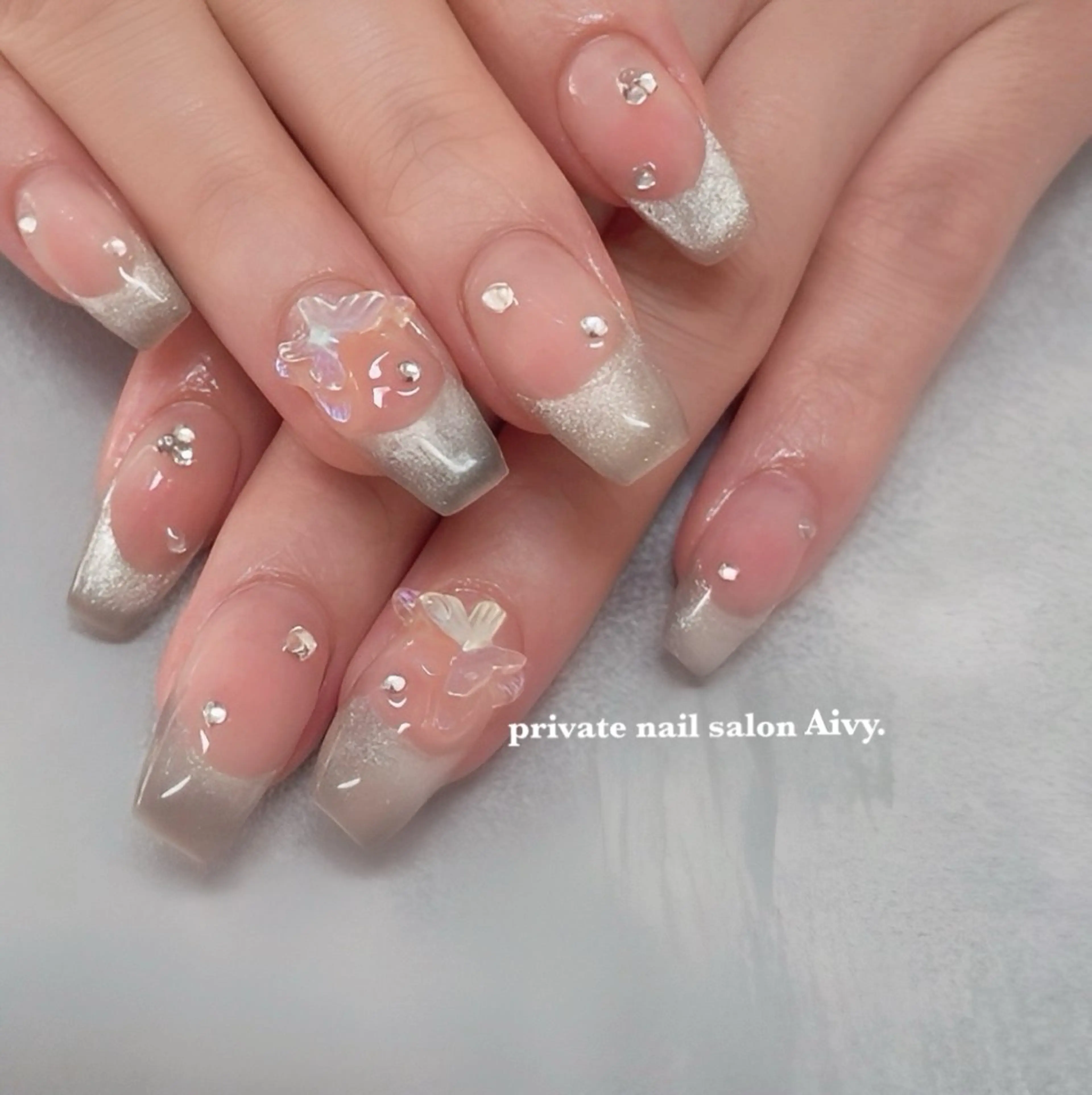 ネイル ニュアンス🌿‬ Aivy./アイビーのネイルデザイン