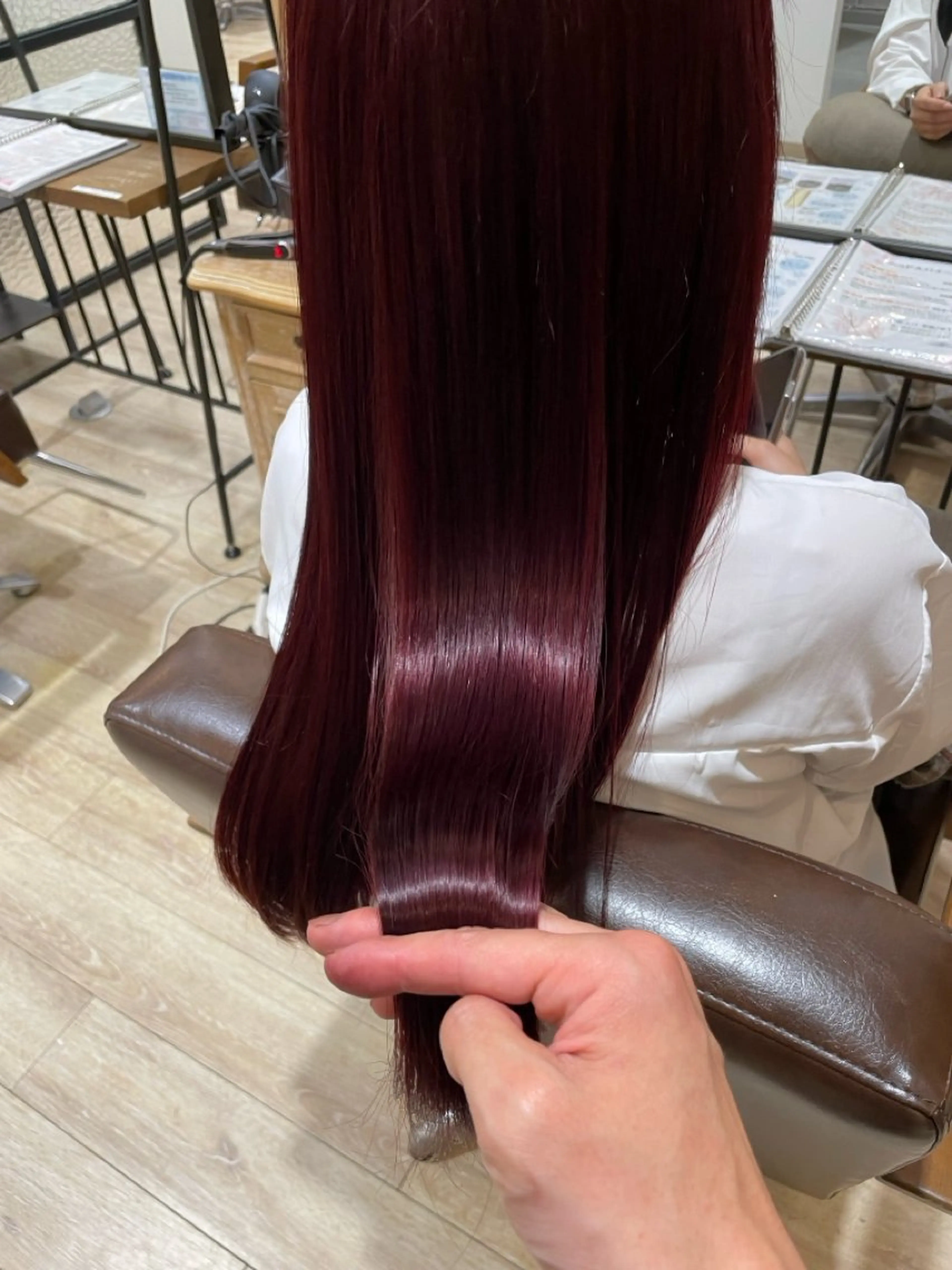 ロング カラー カシス レッドカラー 【本陣】カット モデル/朝岡 慧のヘアスタイル