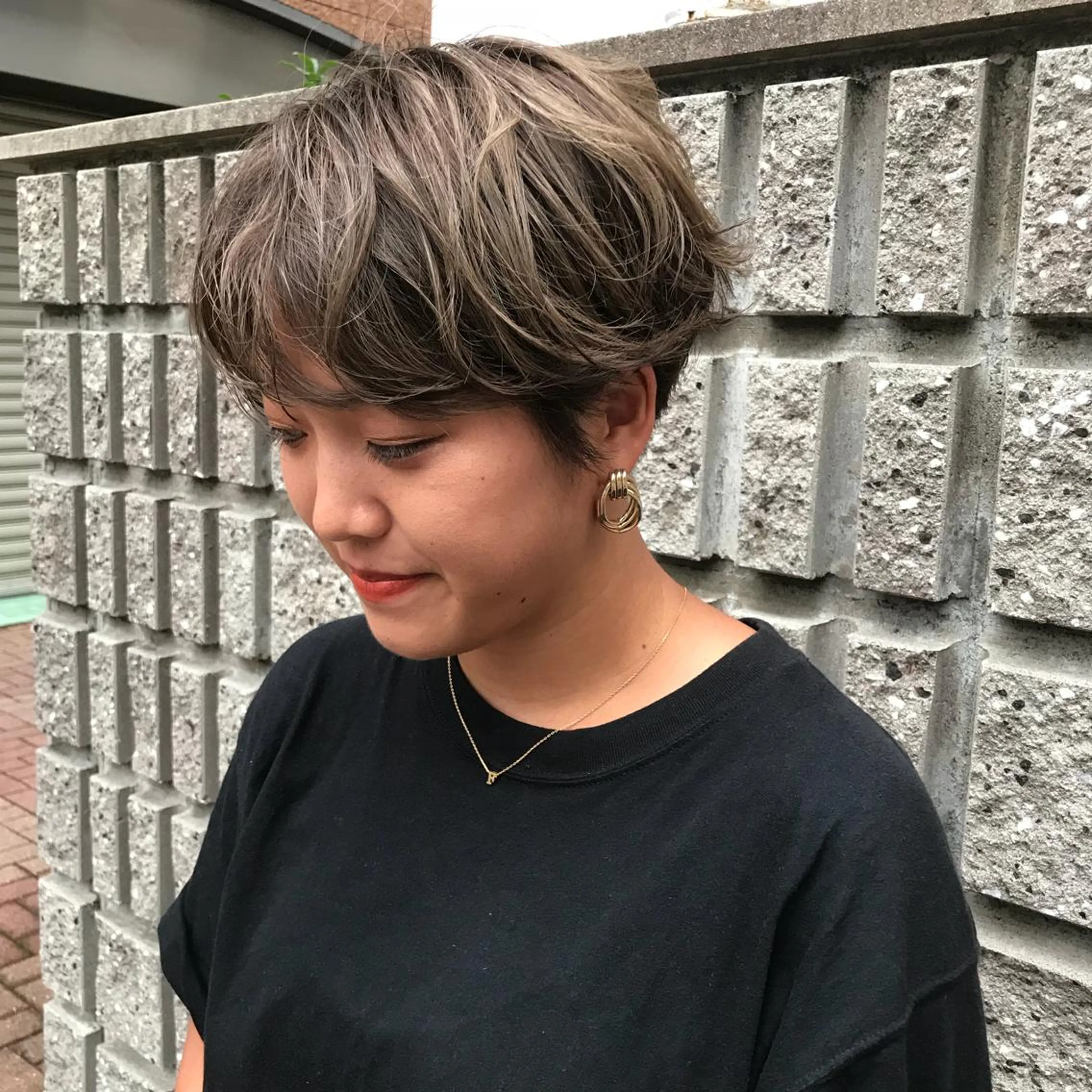 ショート カラー アディクシーカラー ブリーチ ヘアカラー トリートメント レイヤー/顔周り /AKARIのヘアスタイル