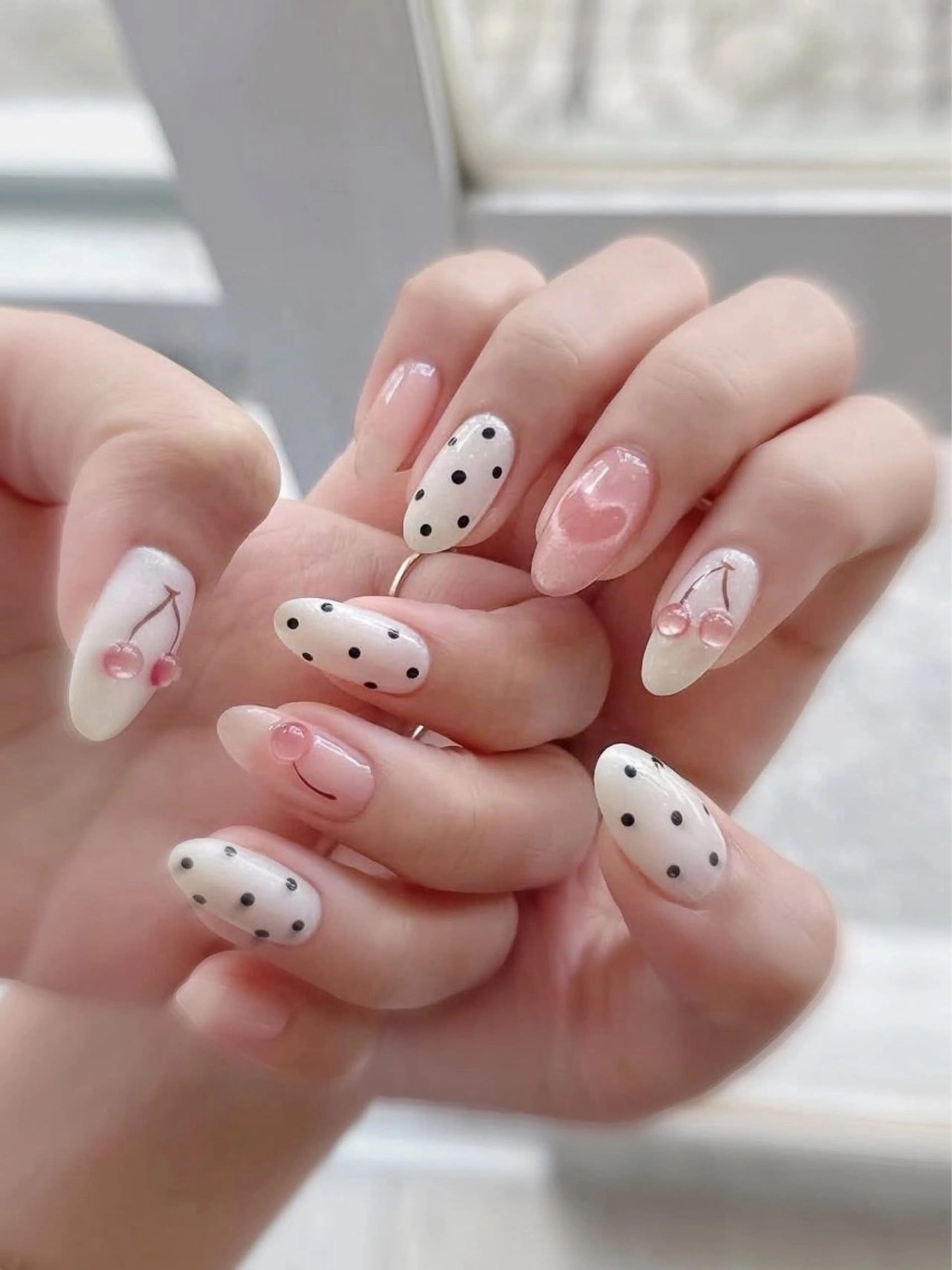 「オフあり」パラジェルネイル＋持ち込みケの写真