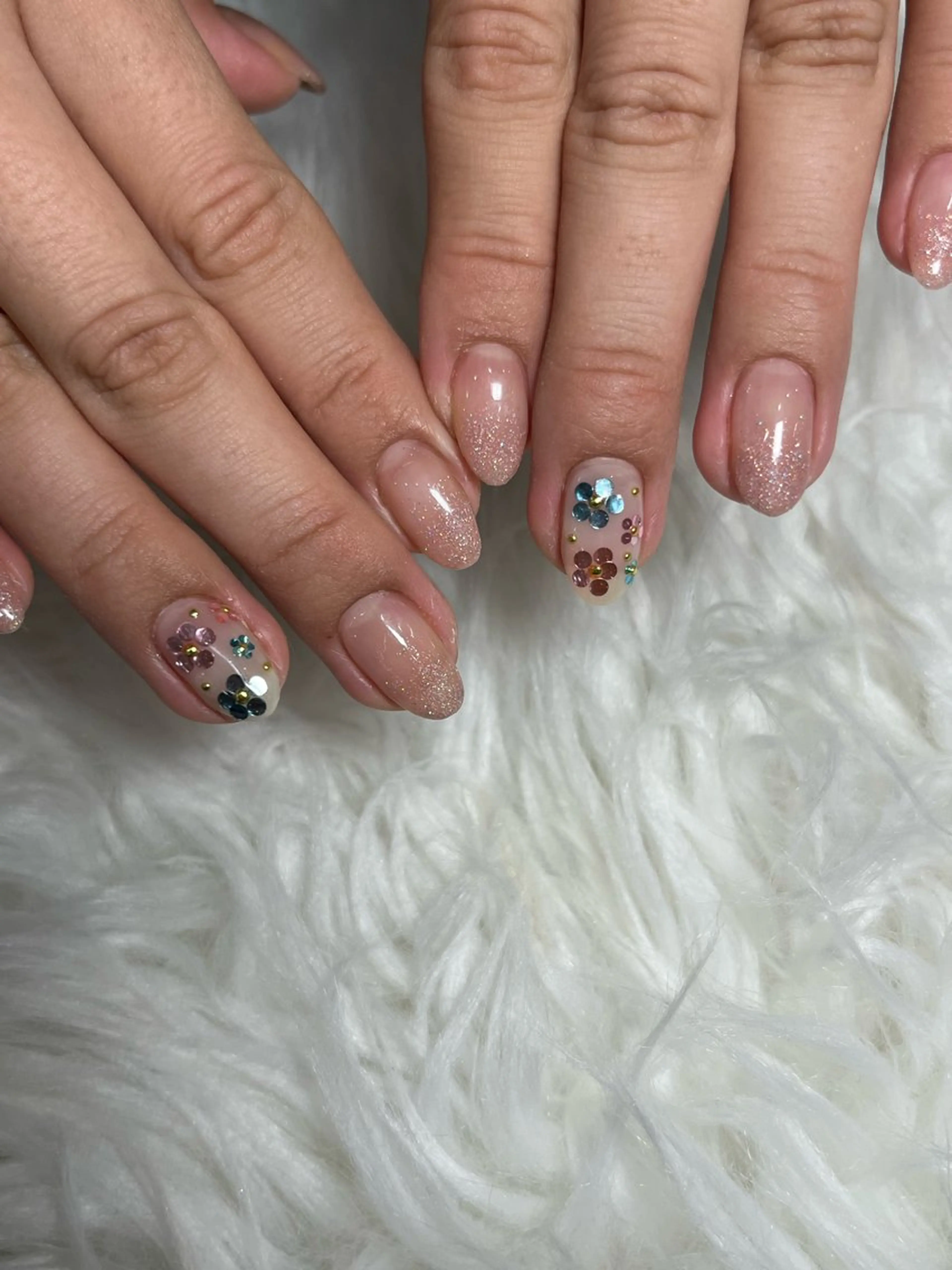 ネイル グラデーション ラメ(グリッター) ラメグラデーション 岩崎 みわのネイルデザイン