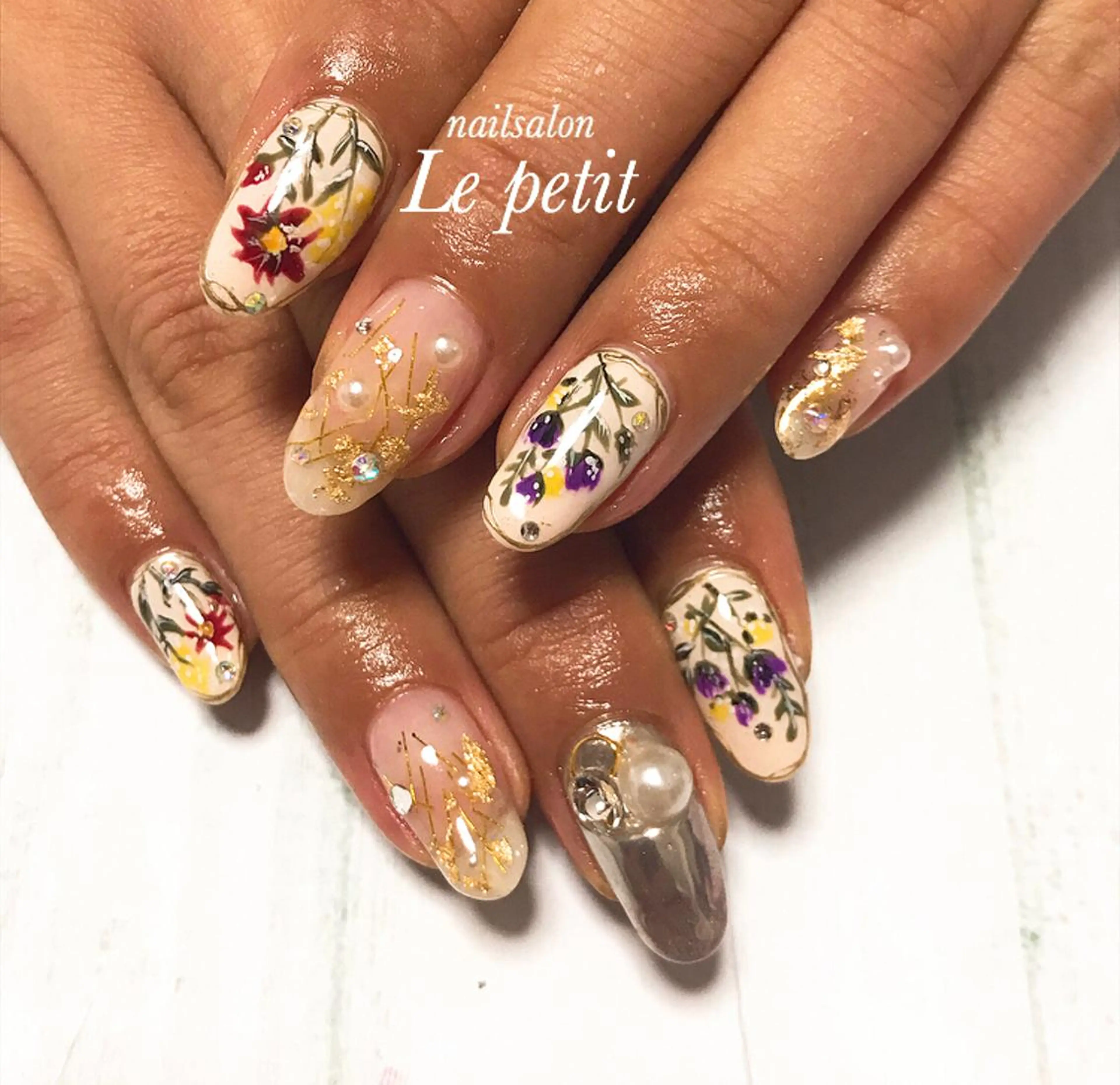 ネイル 石野 広佳のネイルデザイン