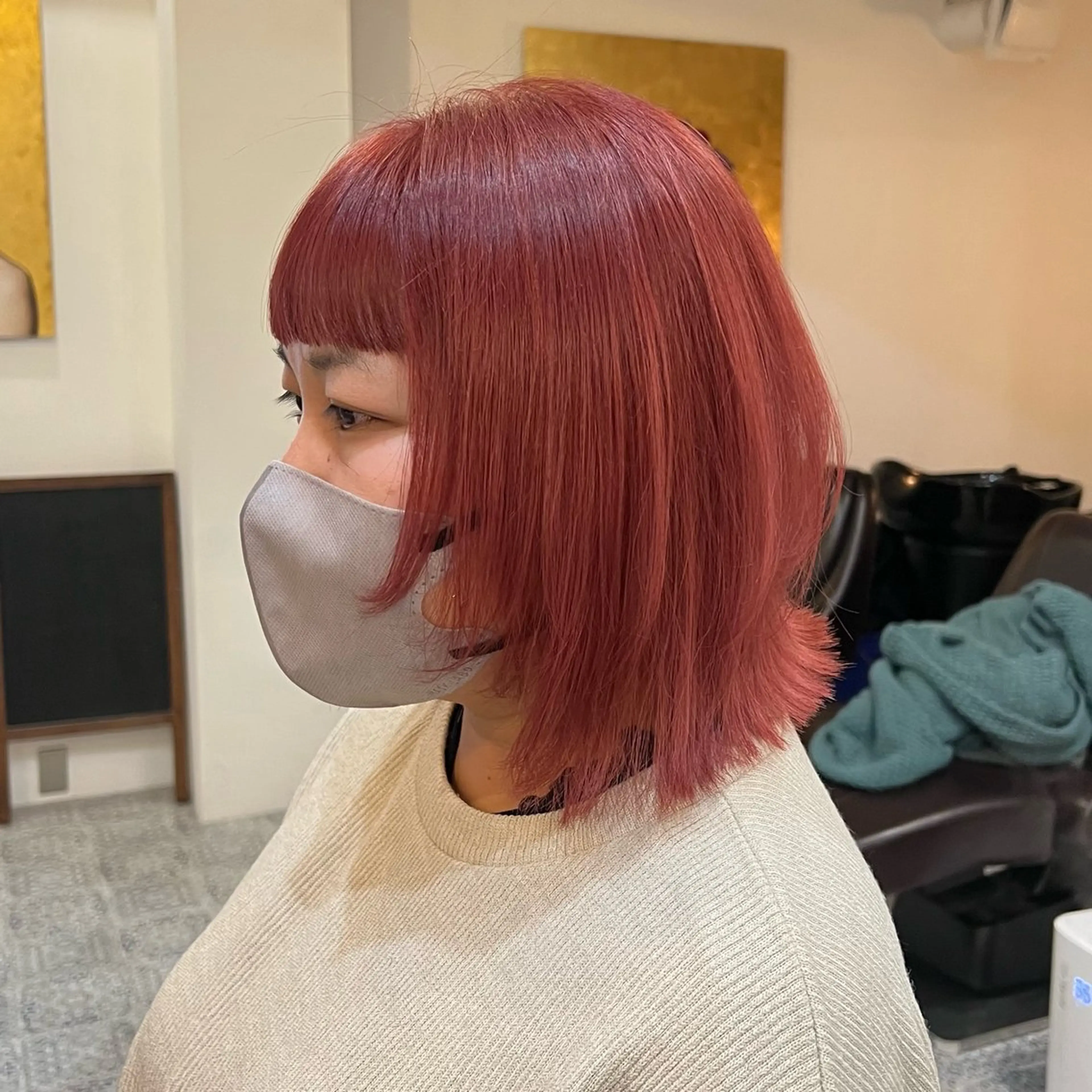 ミディアム カラー ブリーチ レッドカラー ヘアカラー Ami ブリーチ/ハイトーンのヘアスタイル