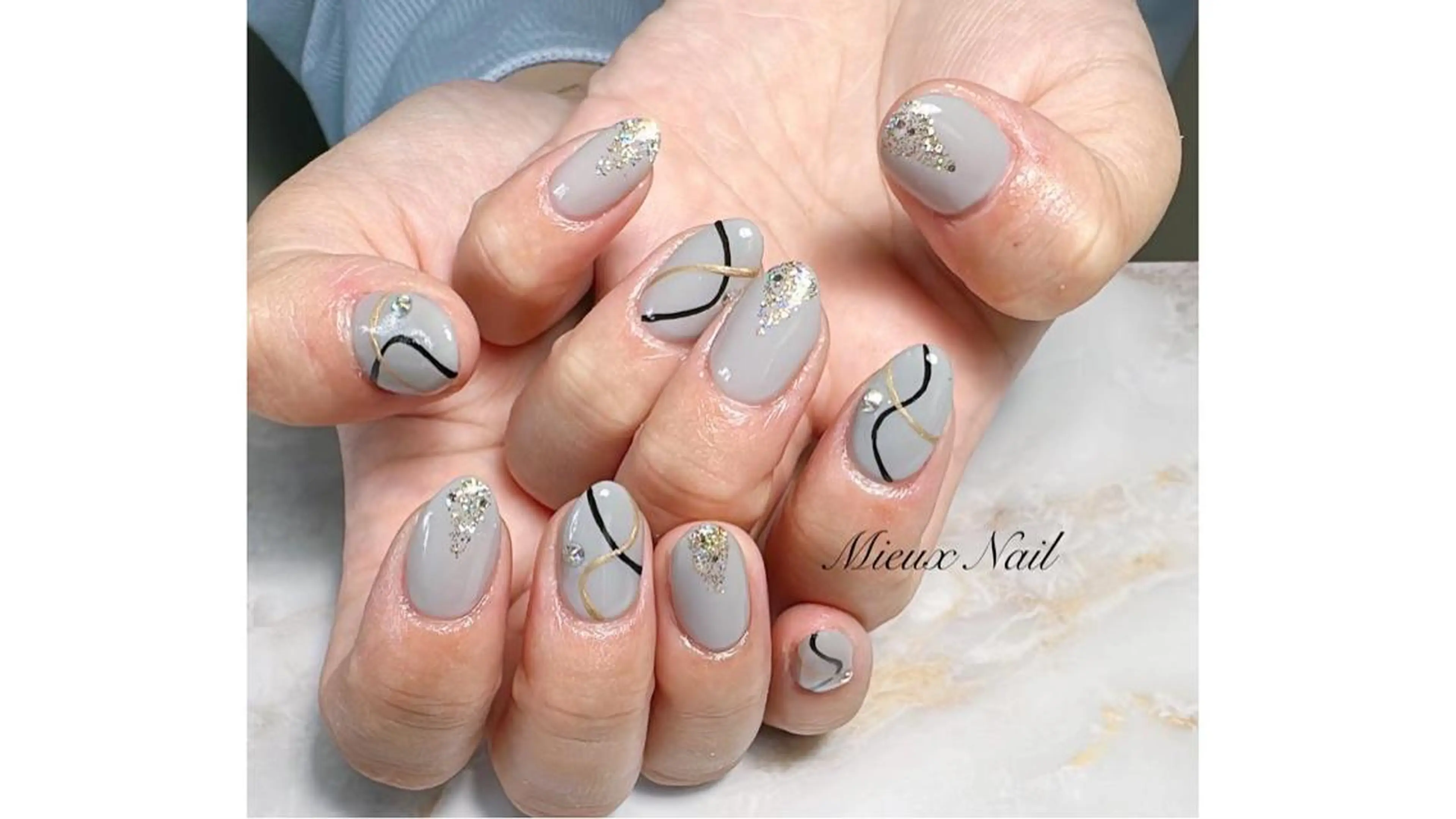 ネイル ニュアンスネイル オフィスネイル シンプルネイル 夏ネイル 市川 麻衣子のネイルデザイン