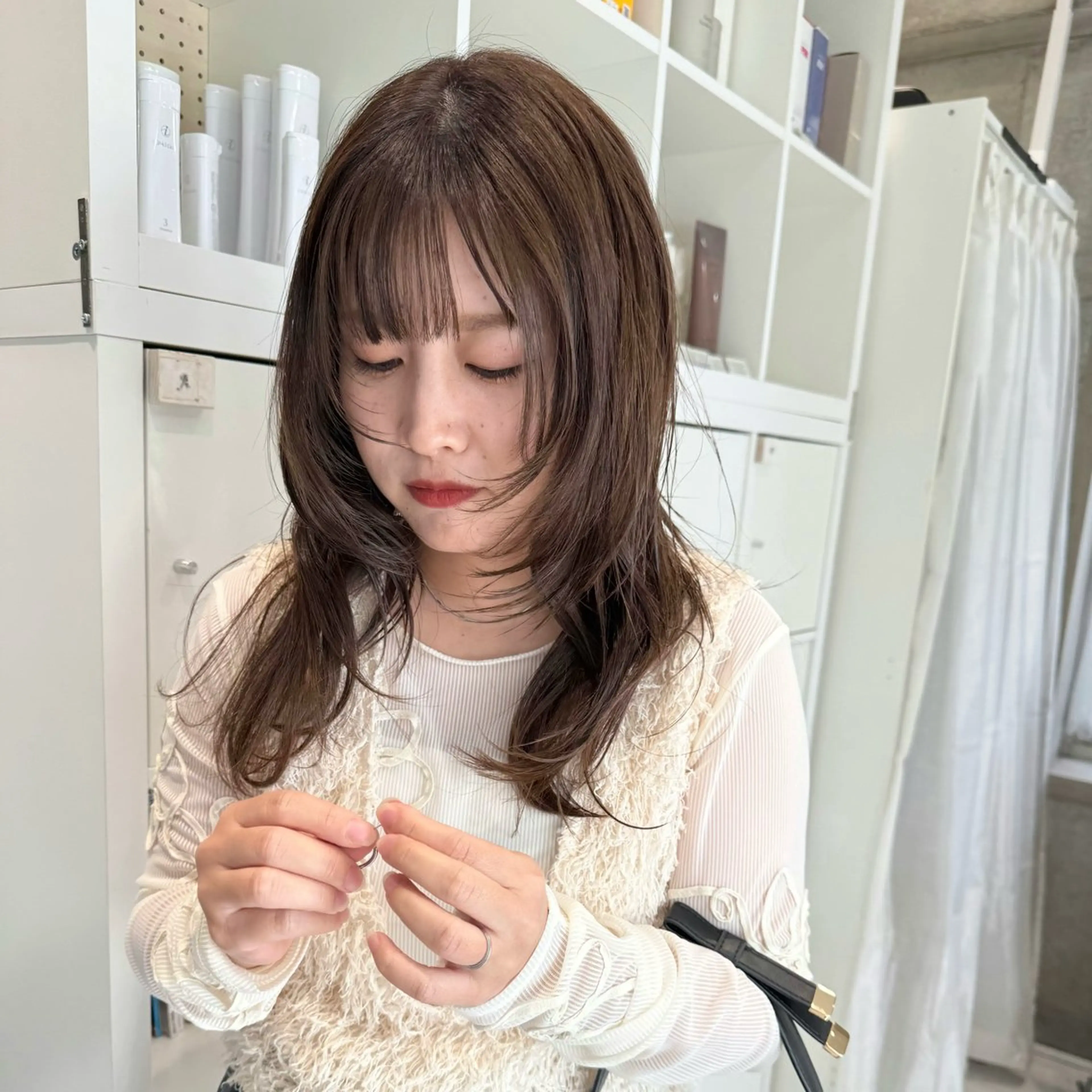 ロング ハッシュカット レイヤーカット カット ヘアカラー トリートメント 会田有紀 /切りっぱなしボブのヘアスタイル