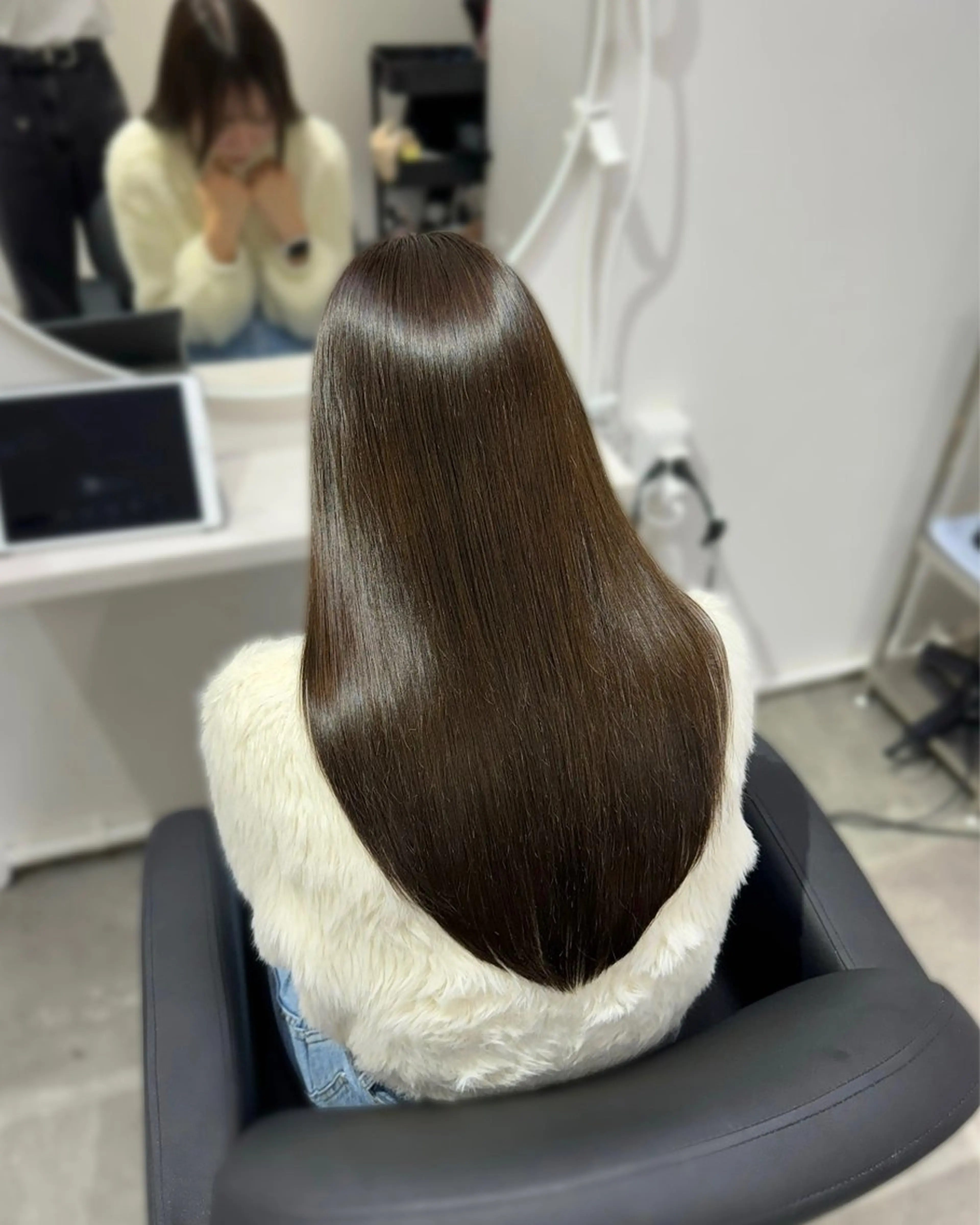 ロング カラー カット ヘアカラー トリートメント YUZU🎀顔まわり ×レイヤーカットのヘアスタイル