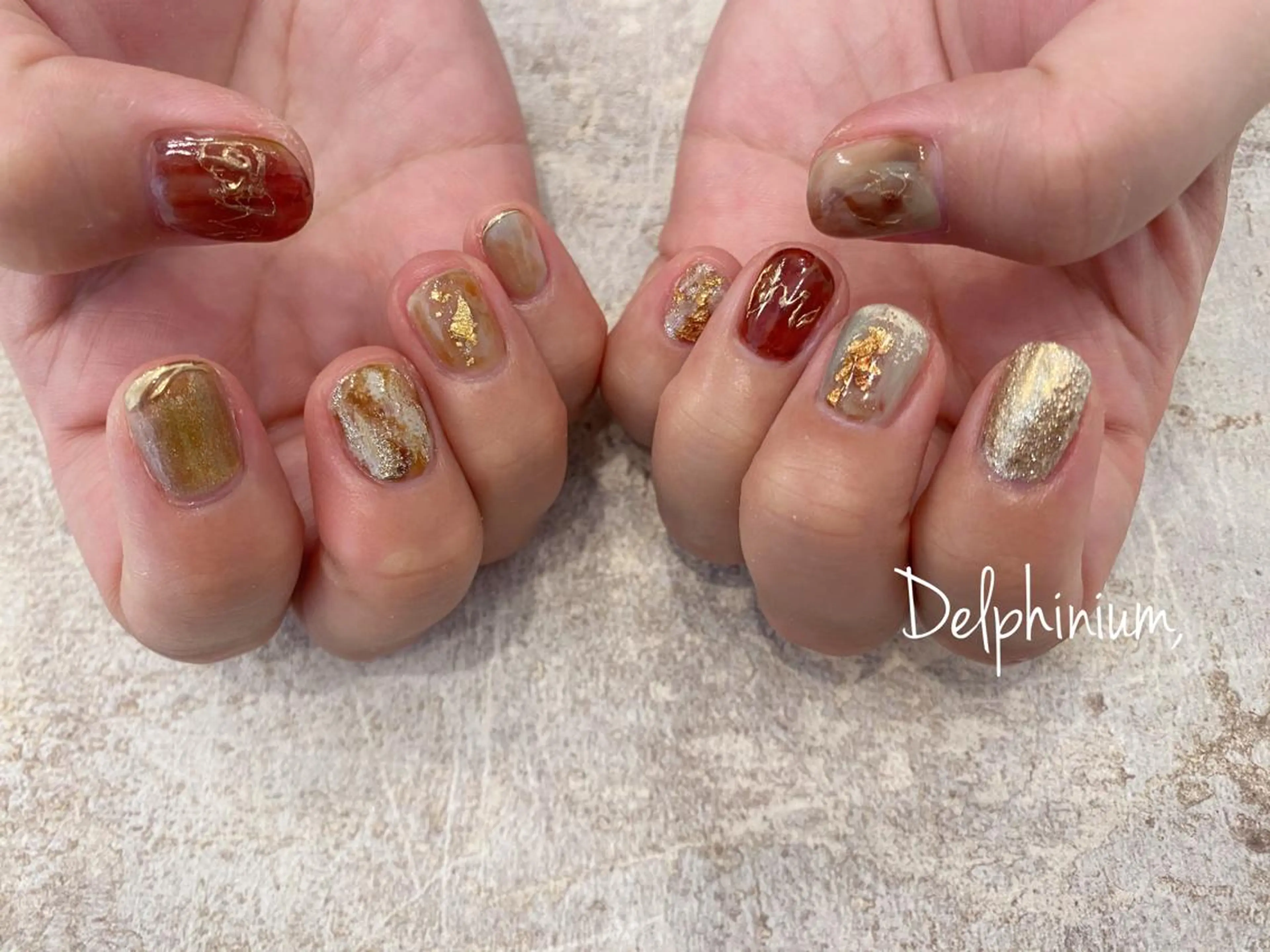 ネイル キラキラネイル ニュアンスネイル ハンドネイル 岡本 友恵のネイルデザイン